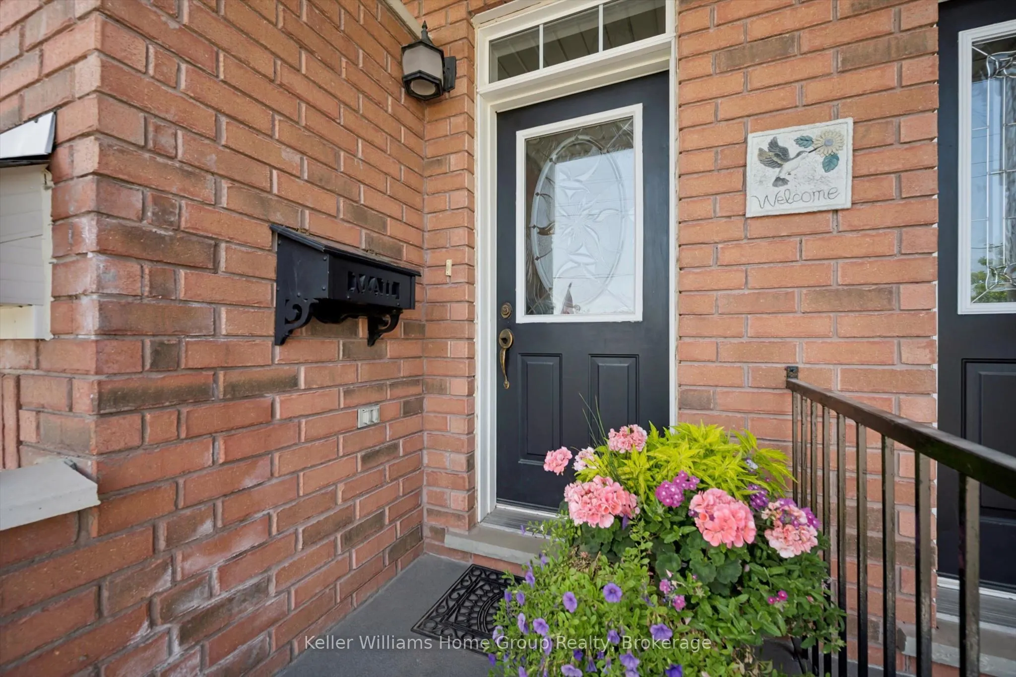 487 St Andrew Street E