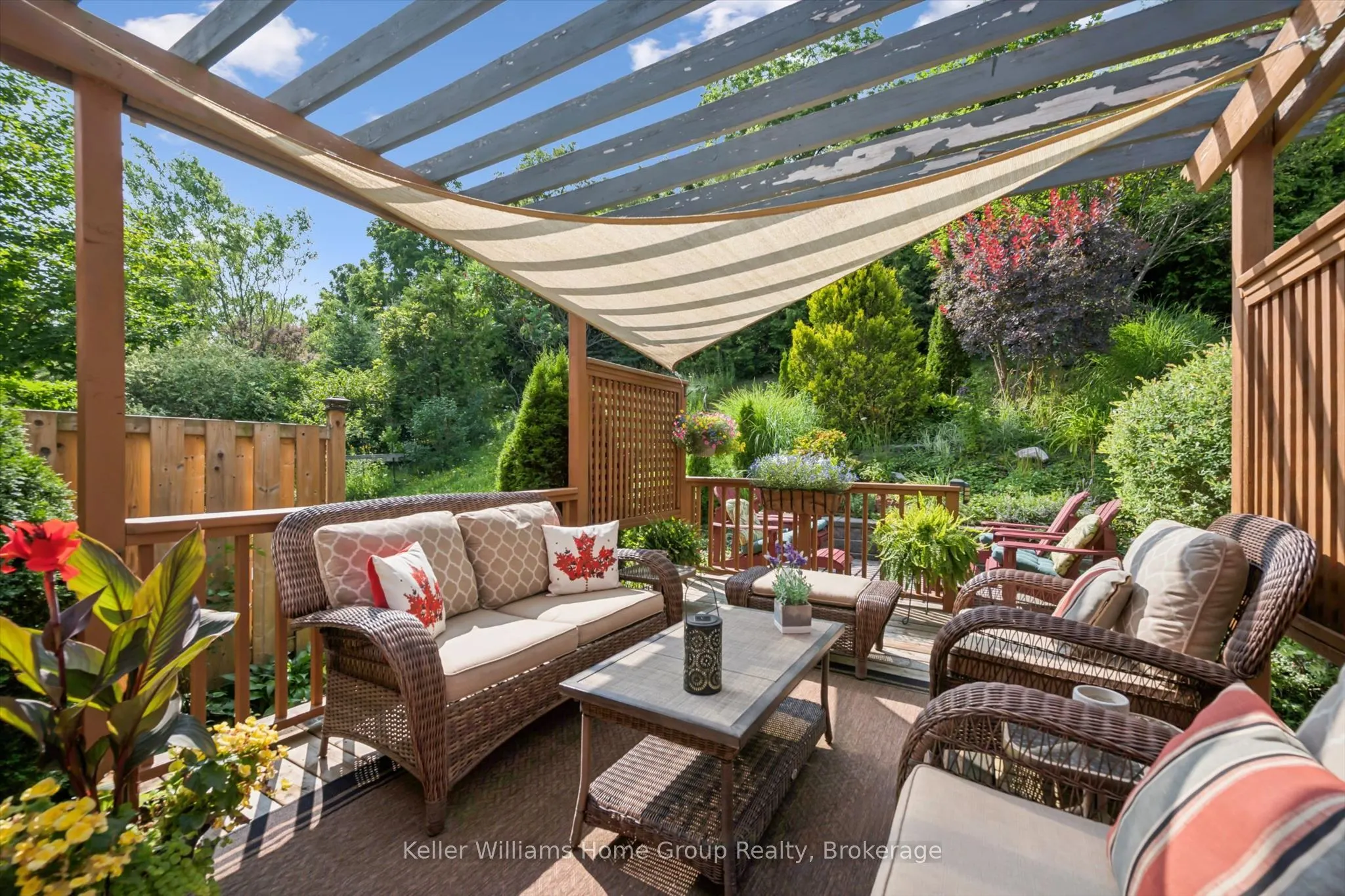 487 St Andrew Street E