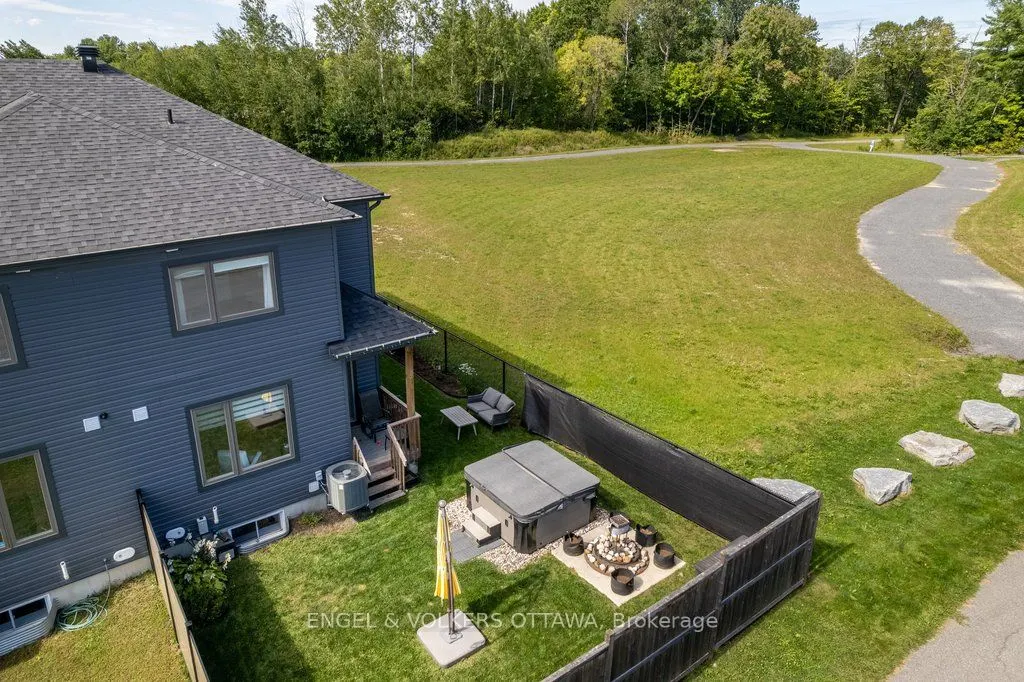 413 Premiere Lane
