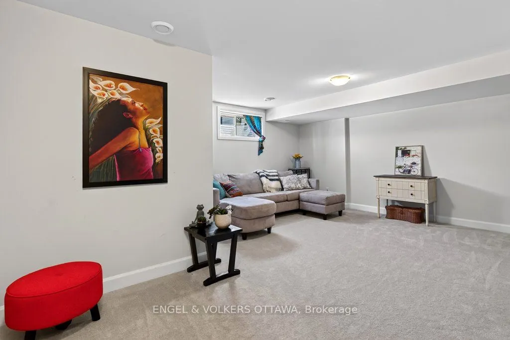 413 Premiere Lane