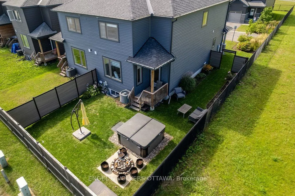 413 Premiere Lane