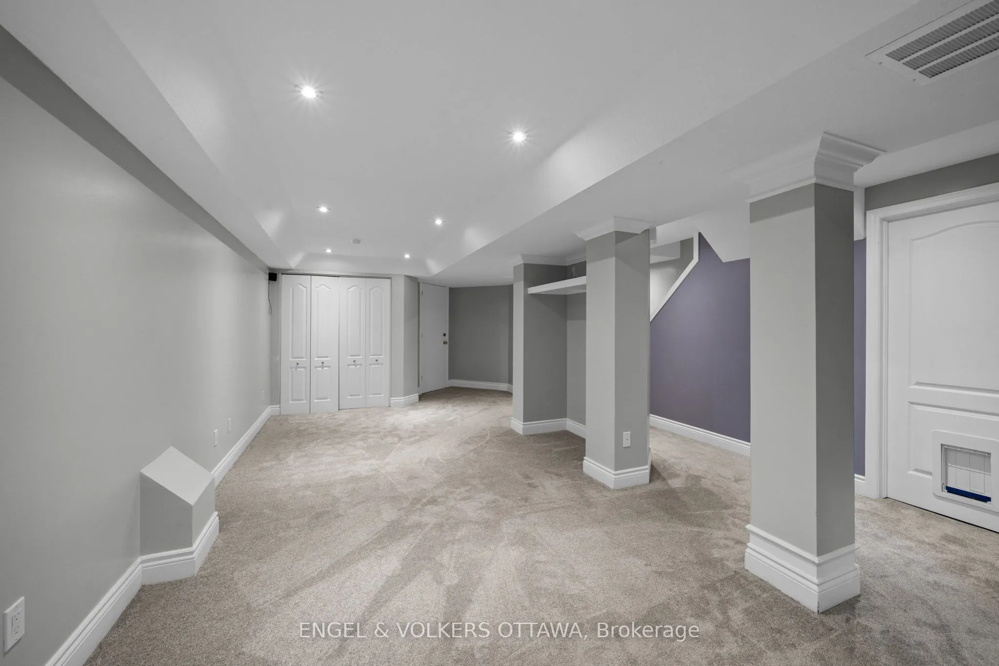 1121 Rocky Harbour Crescent