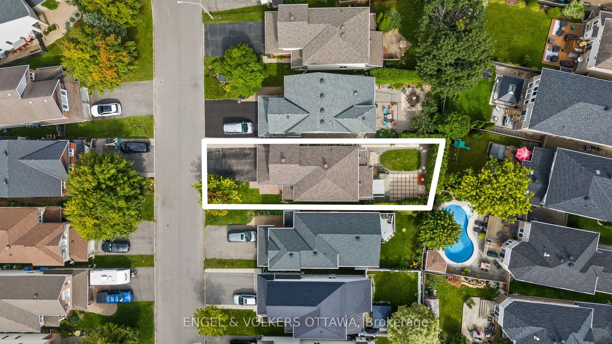 1121 Rocky Harbour Crescent