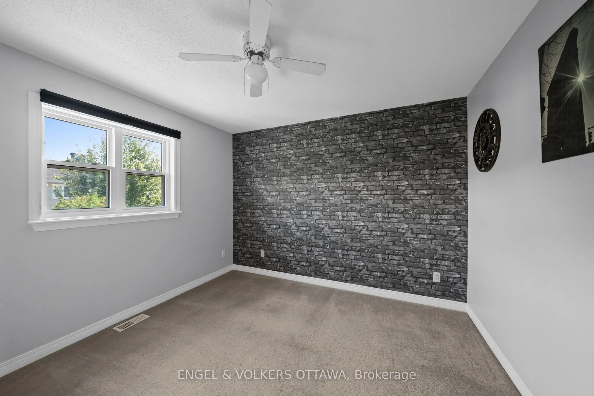 1121 Rocky Harbour Crescent