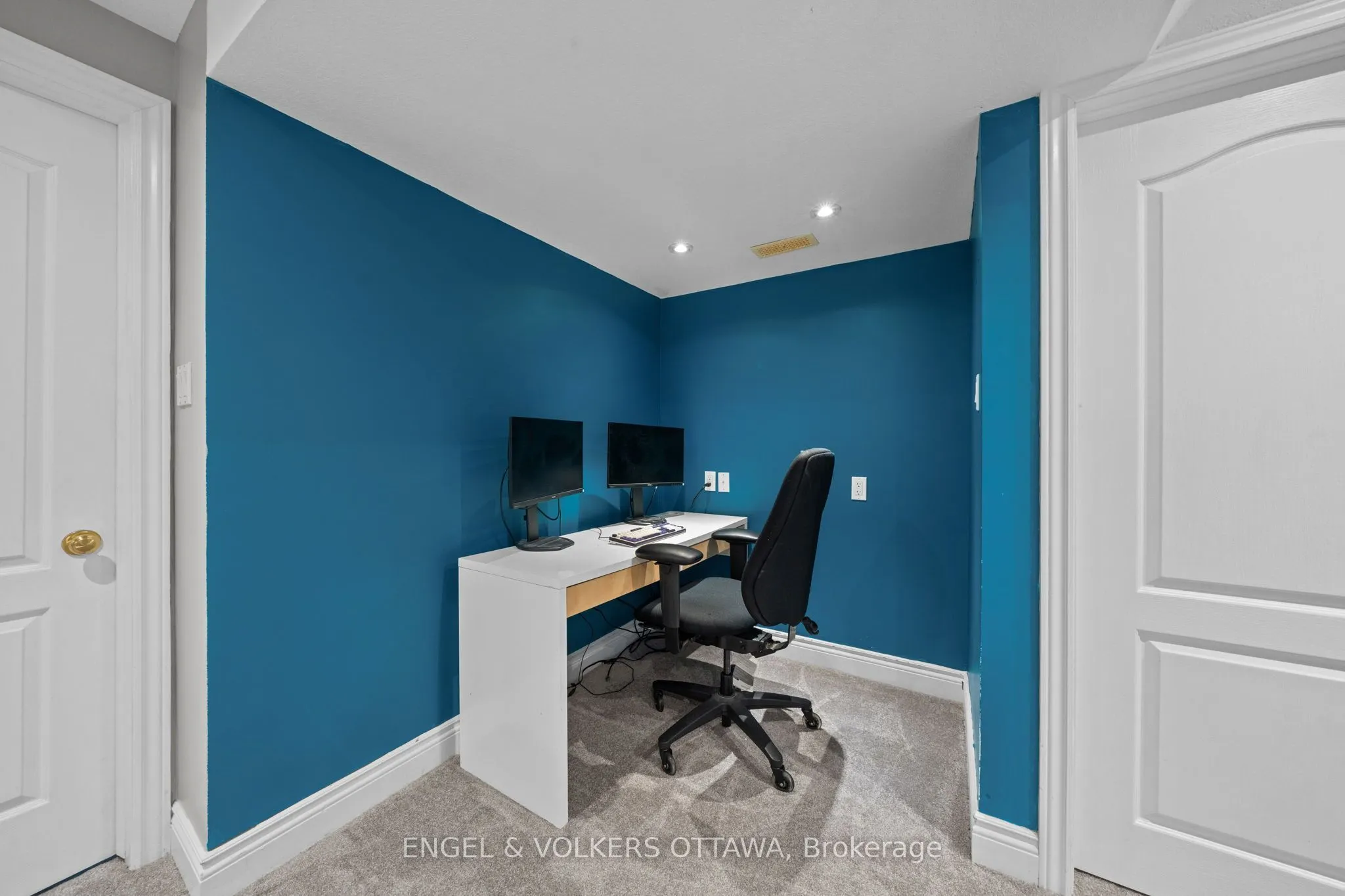 1121 Rocky Harbour Crescent