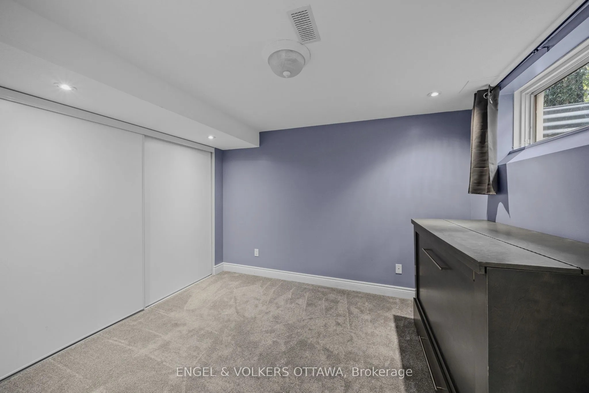 1121 Rocky Harbour Crescent