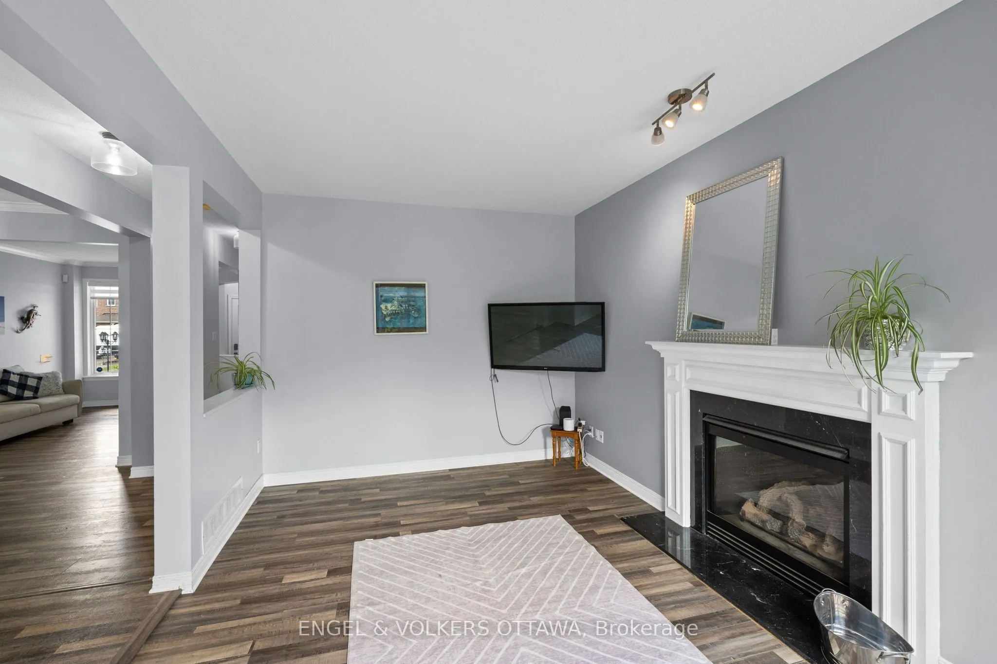 1121 Rocky Harbour Crescent