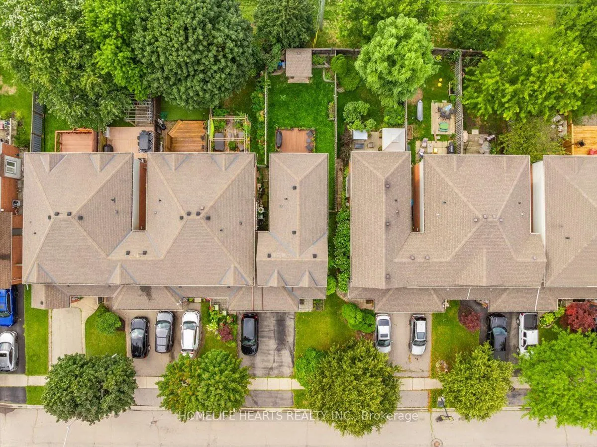 21 Bronte Court