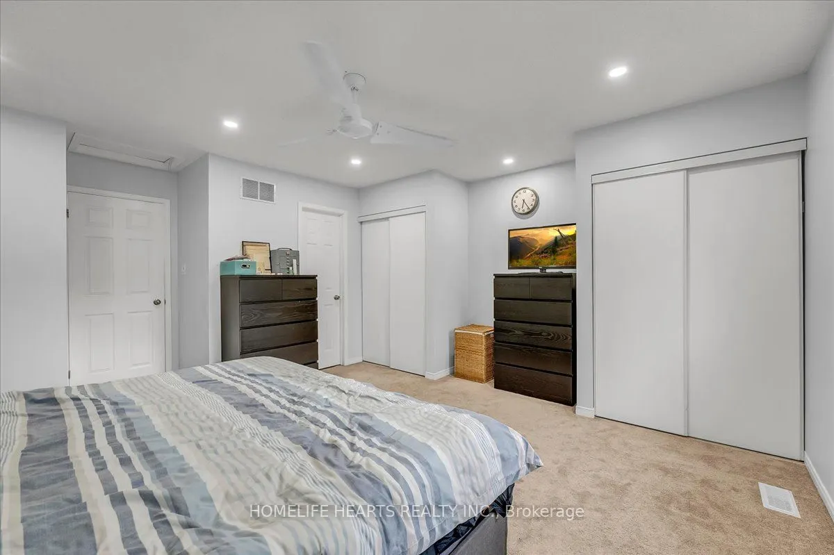 21 Bronte Court