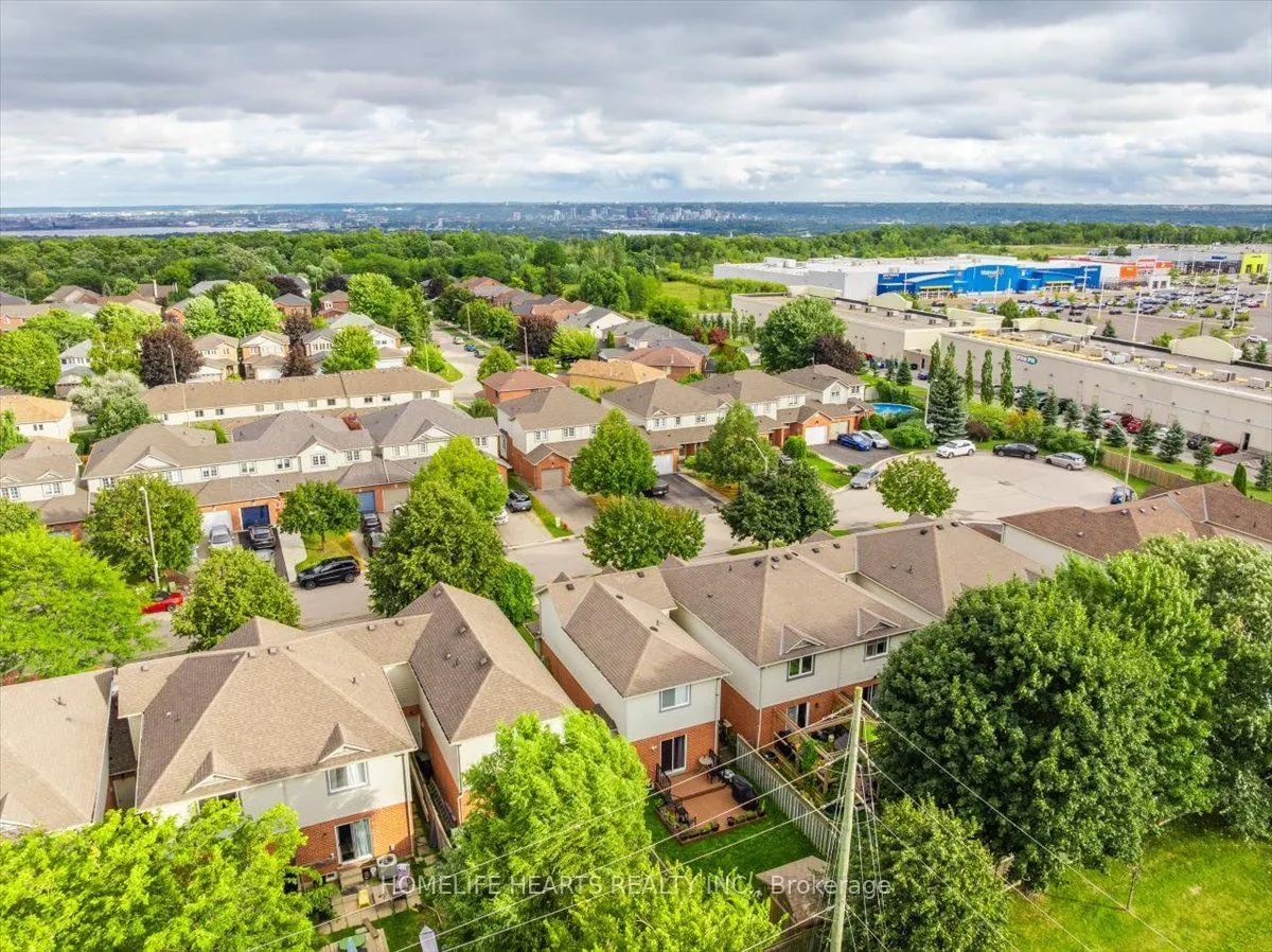 21 Bronte Court