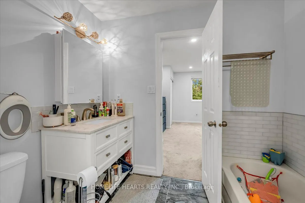 21 Bronte Court