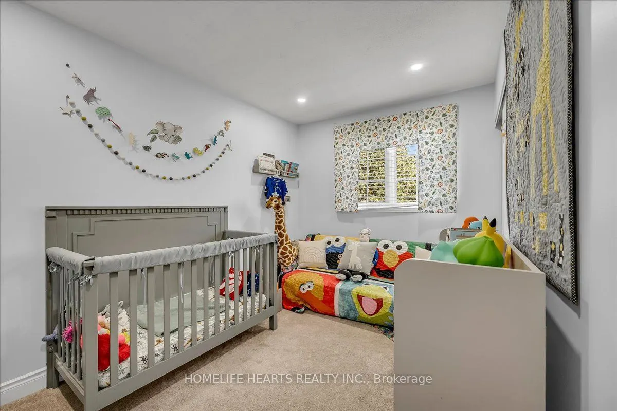 21 Bronte Court