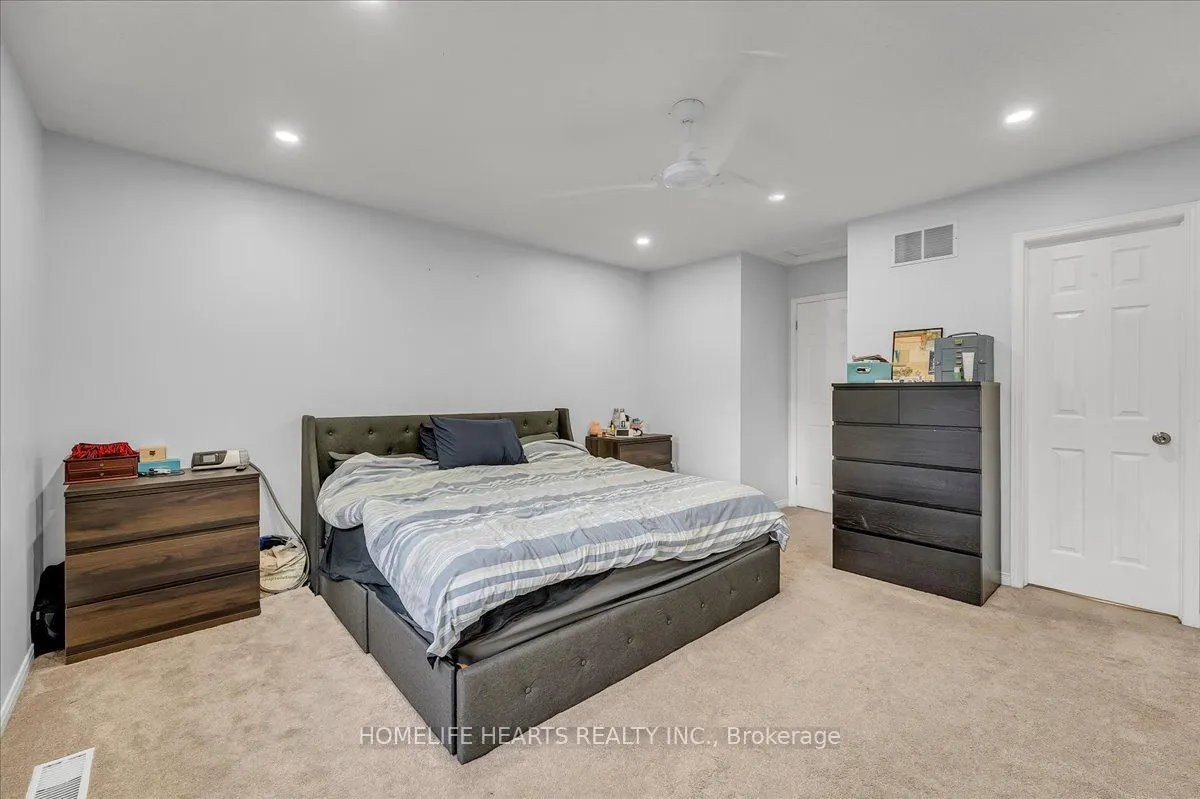 21 Bronte Court