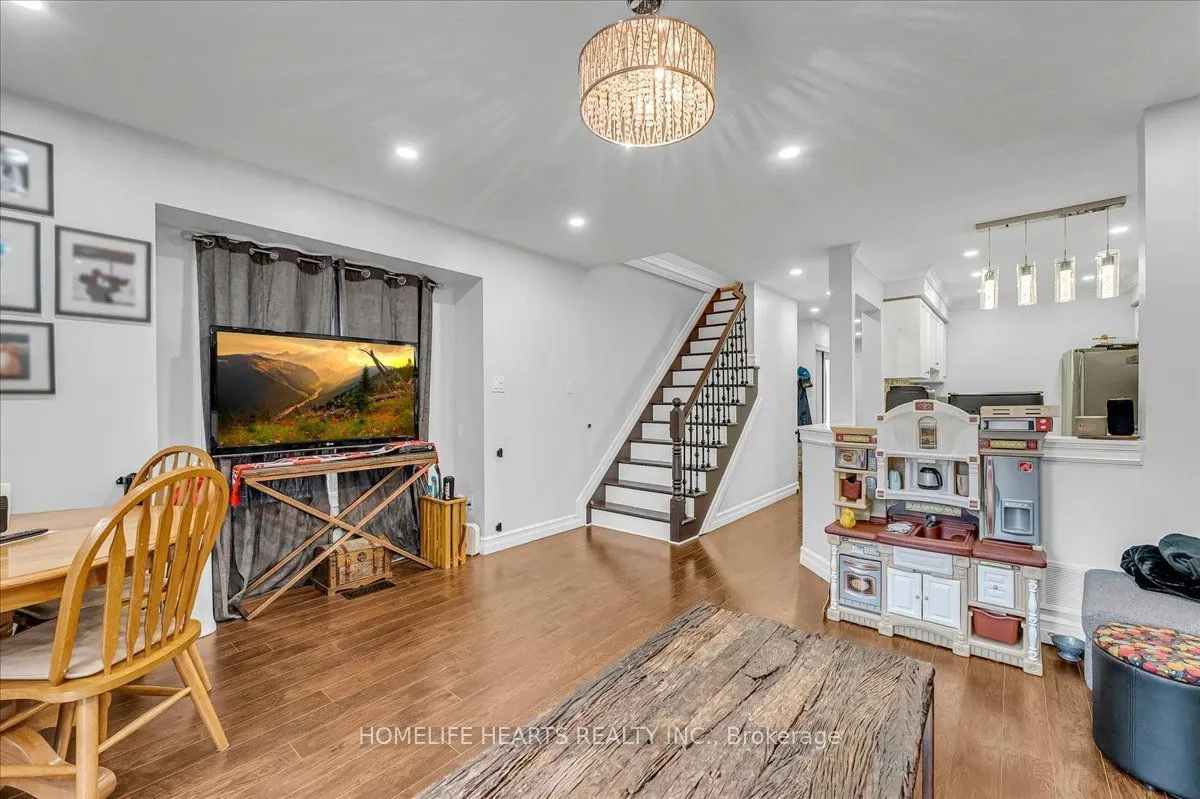 21 Bronte Court