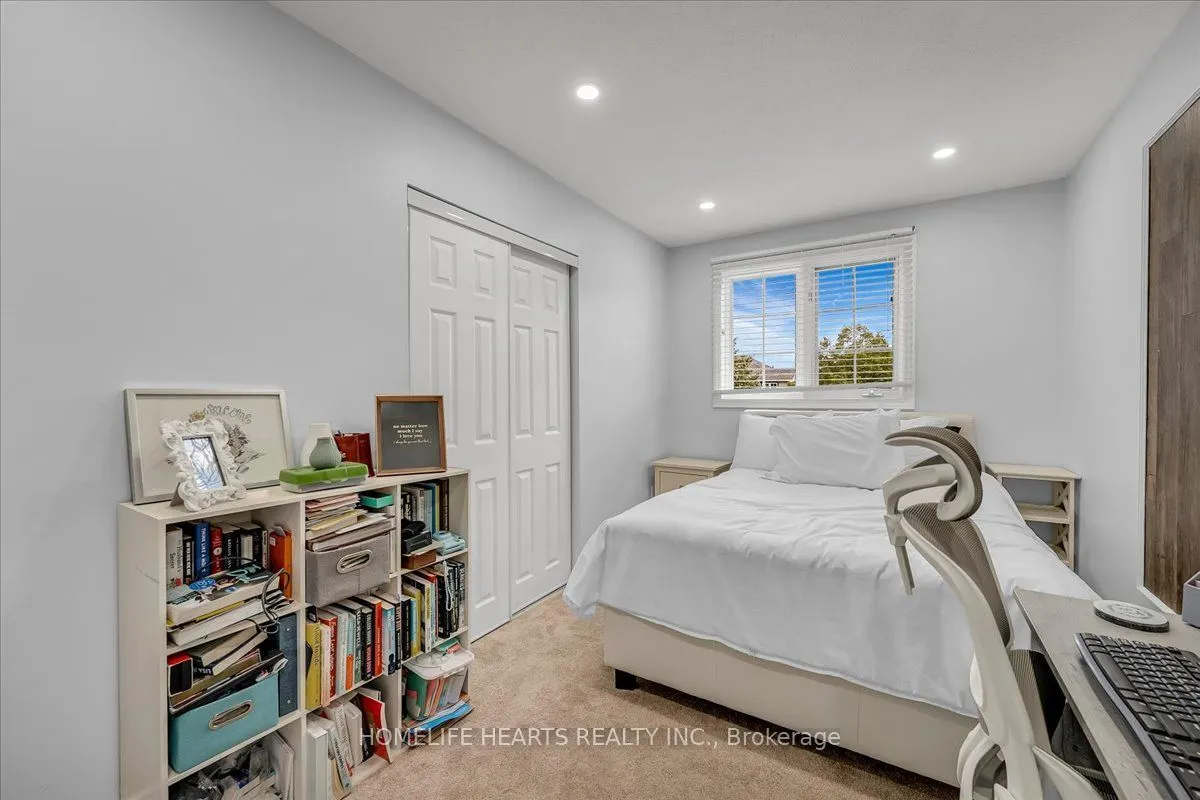 21 Bronte Court