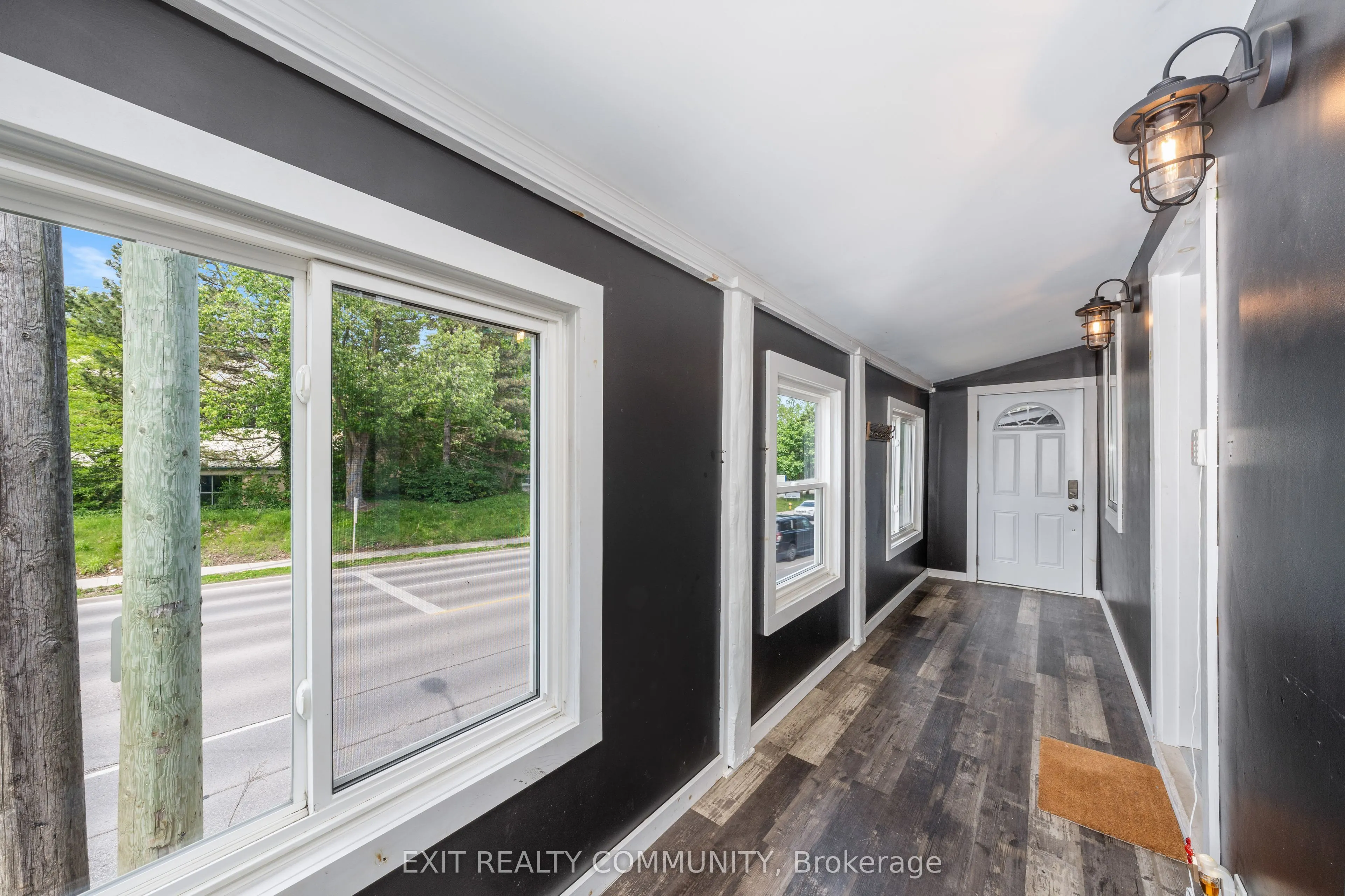 20 Wharncliffe Road S