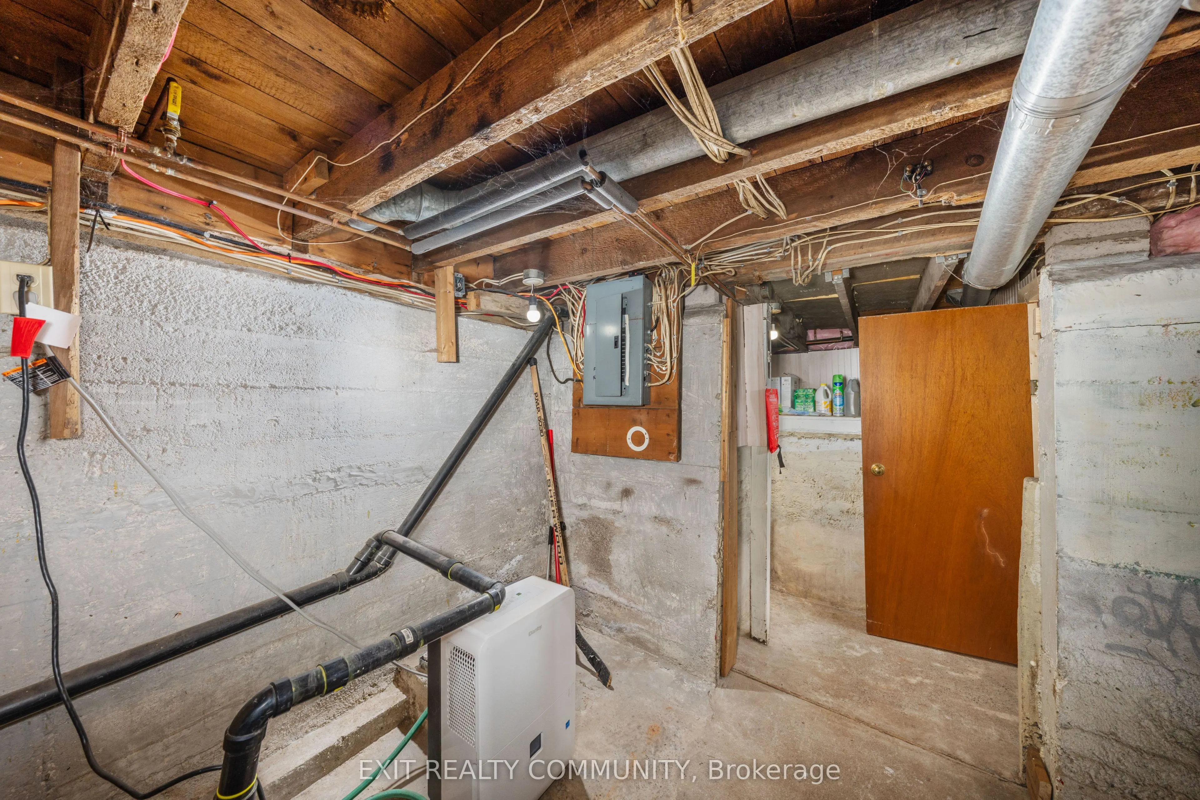 20 Wharncliffe Road S