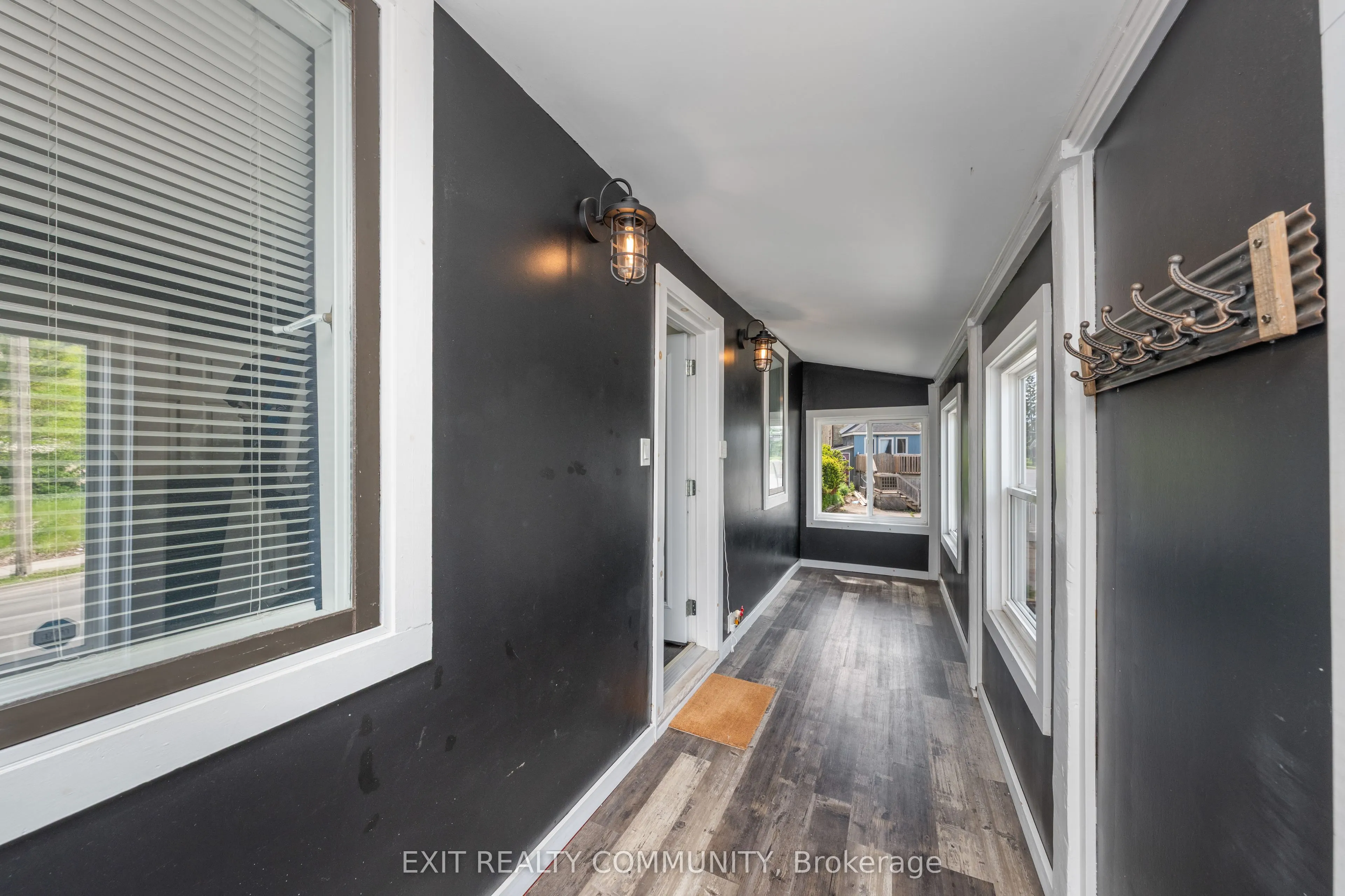 20 Wharncliffe Road S
