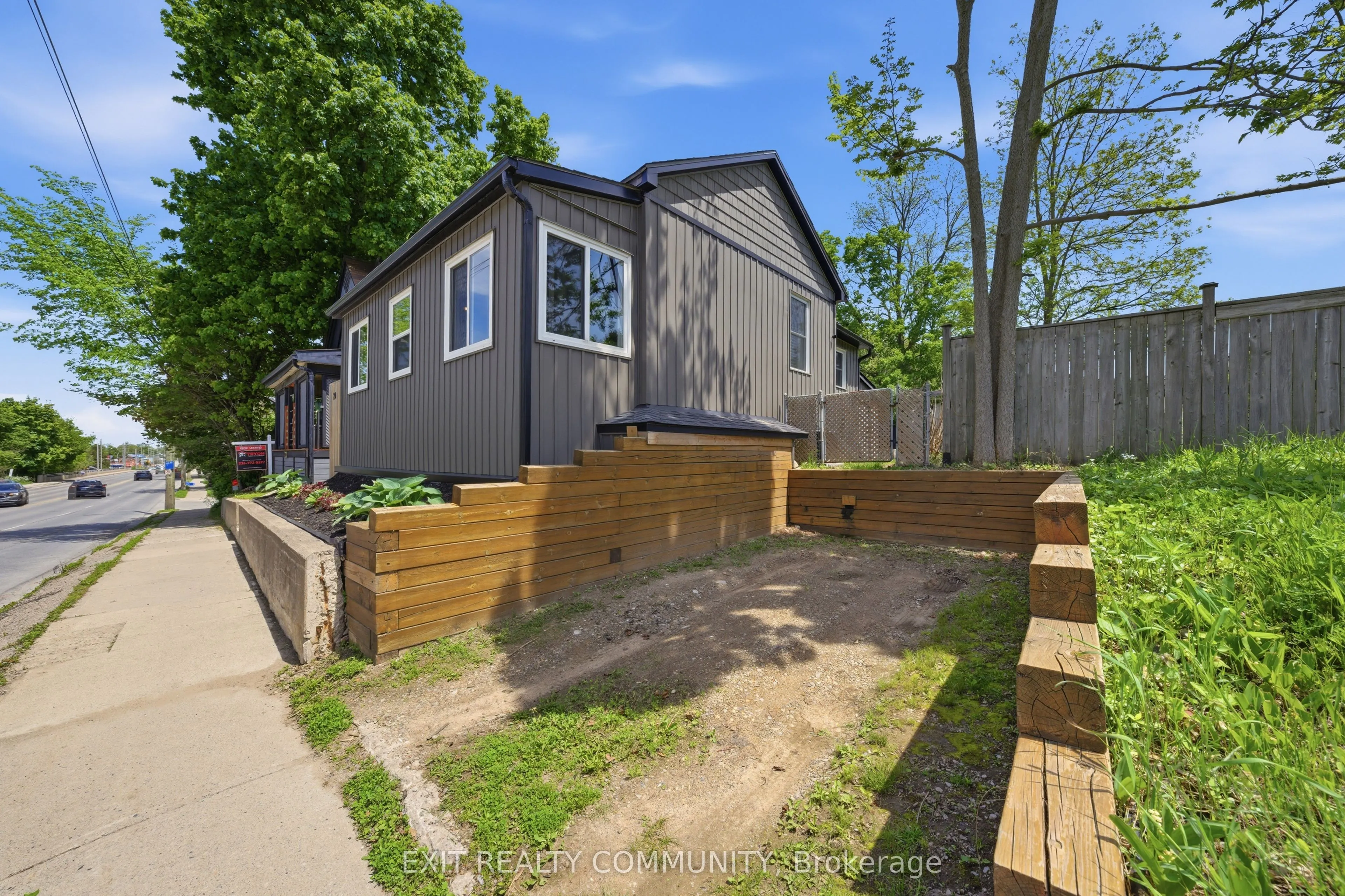 20 Wharncliffe Road S
