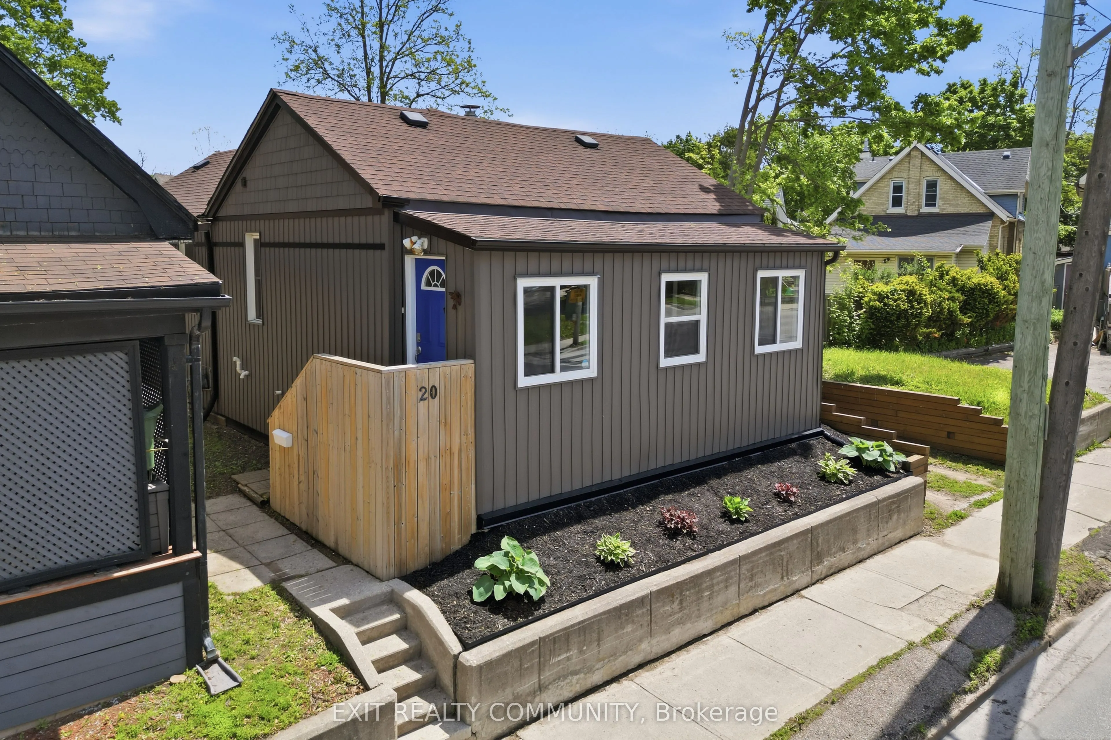 20 Wharncliffe Road S