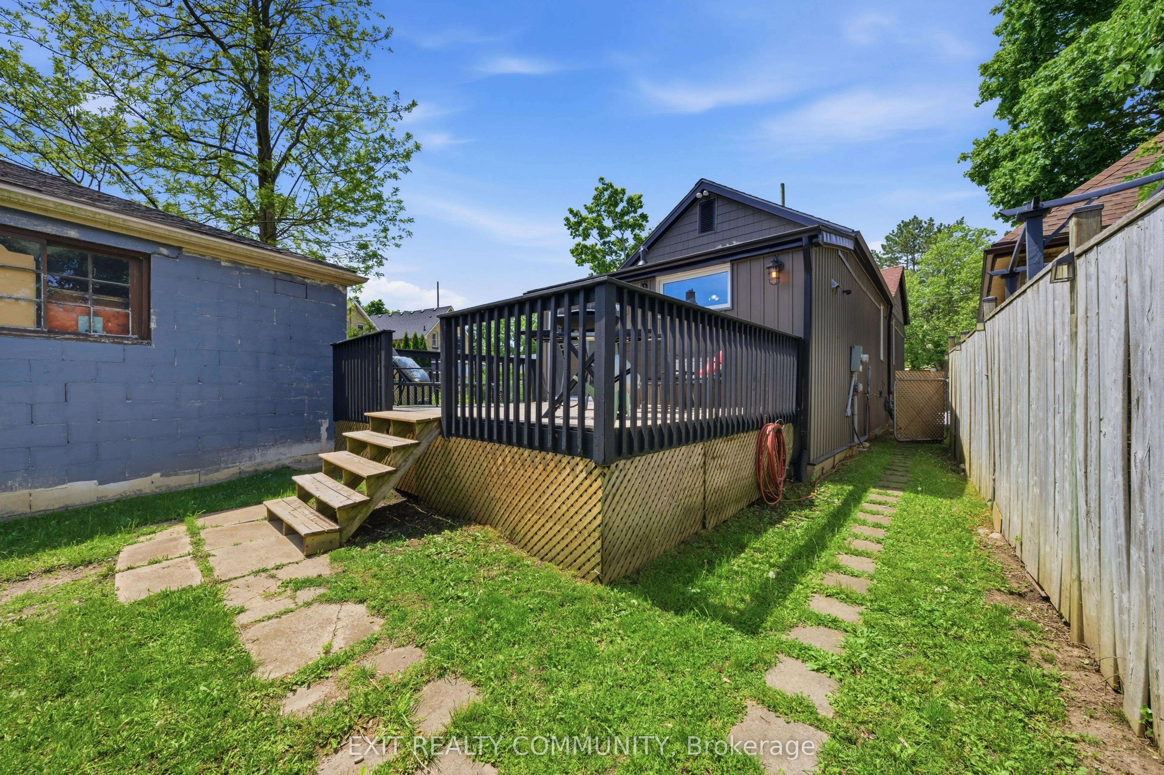 20 Wharncliffe Road S