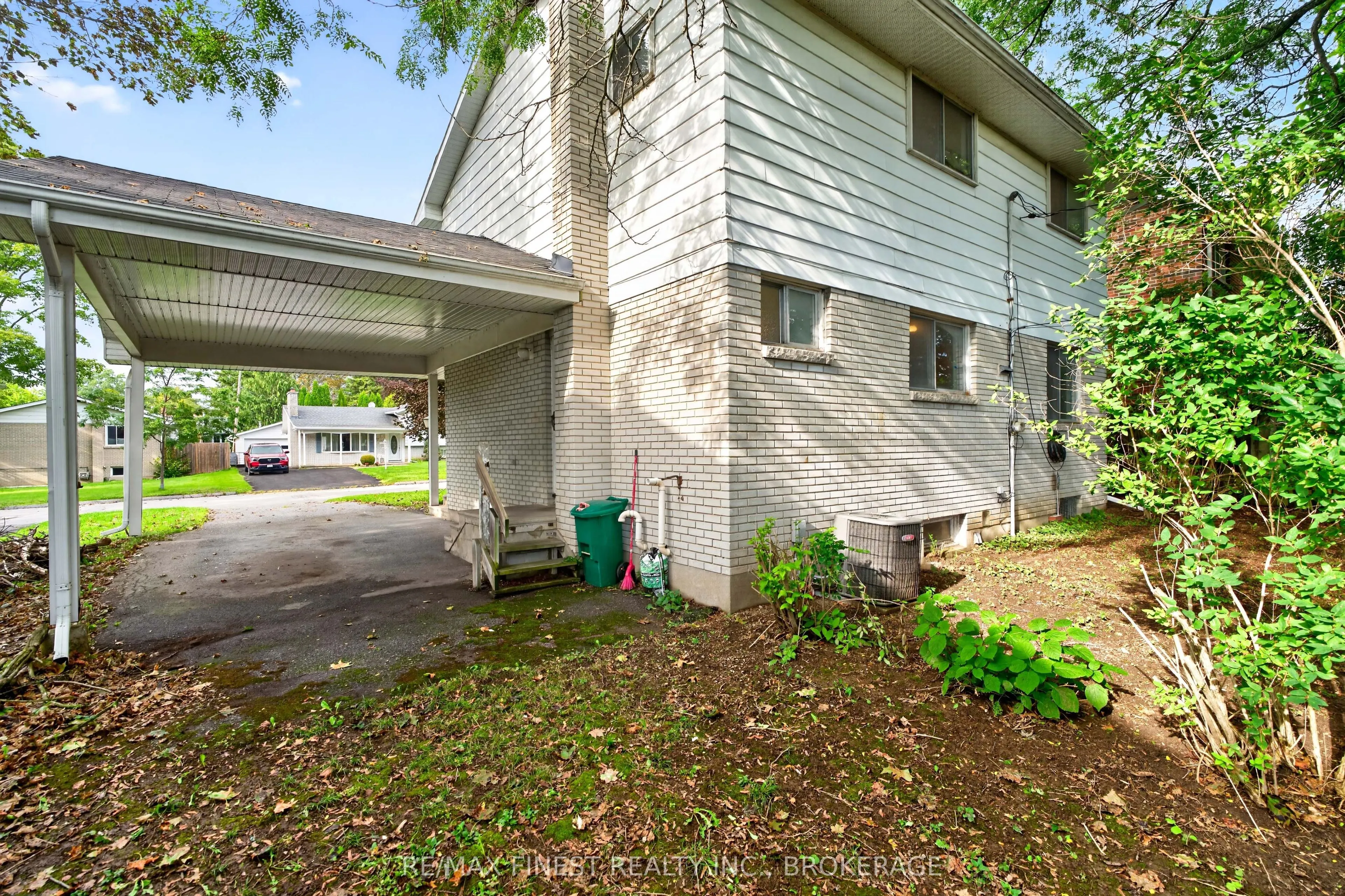 92 Cliff Crescent