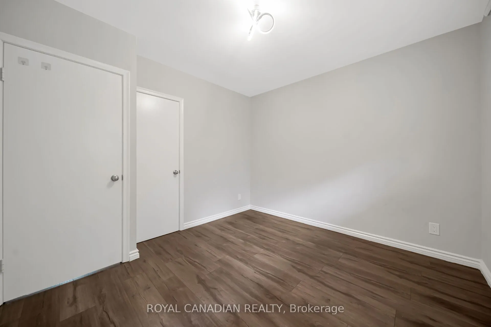 284 Cedar Crescent