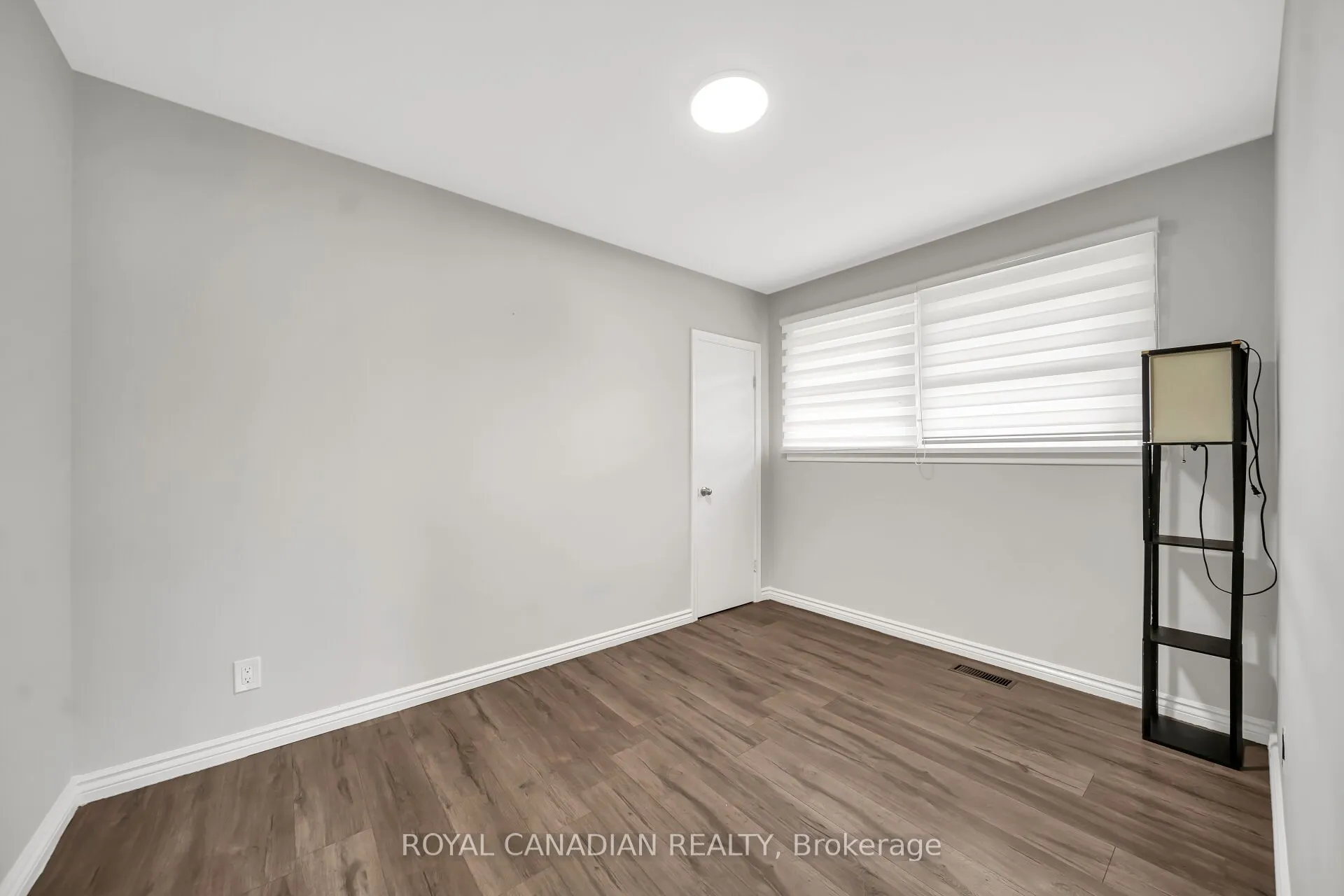 284 Cedar Crescent