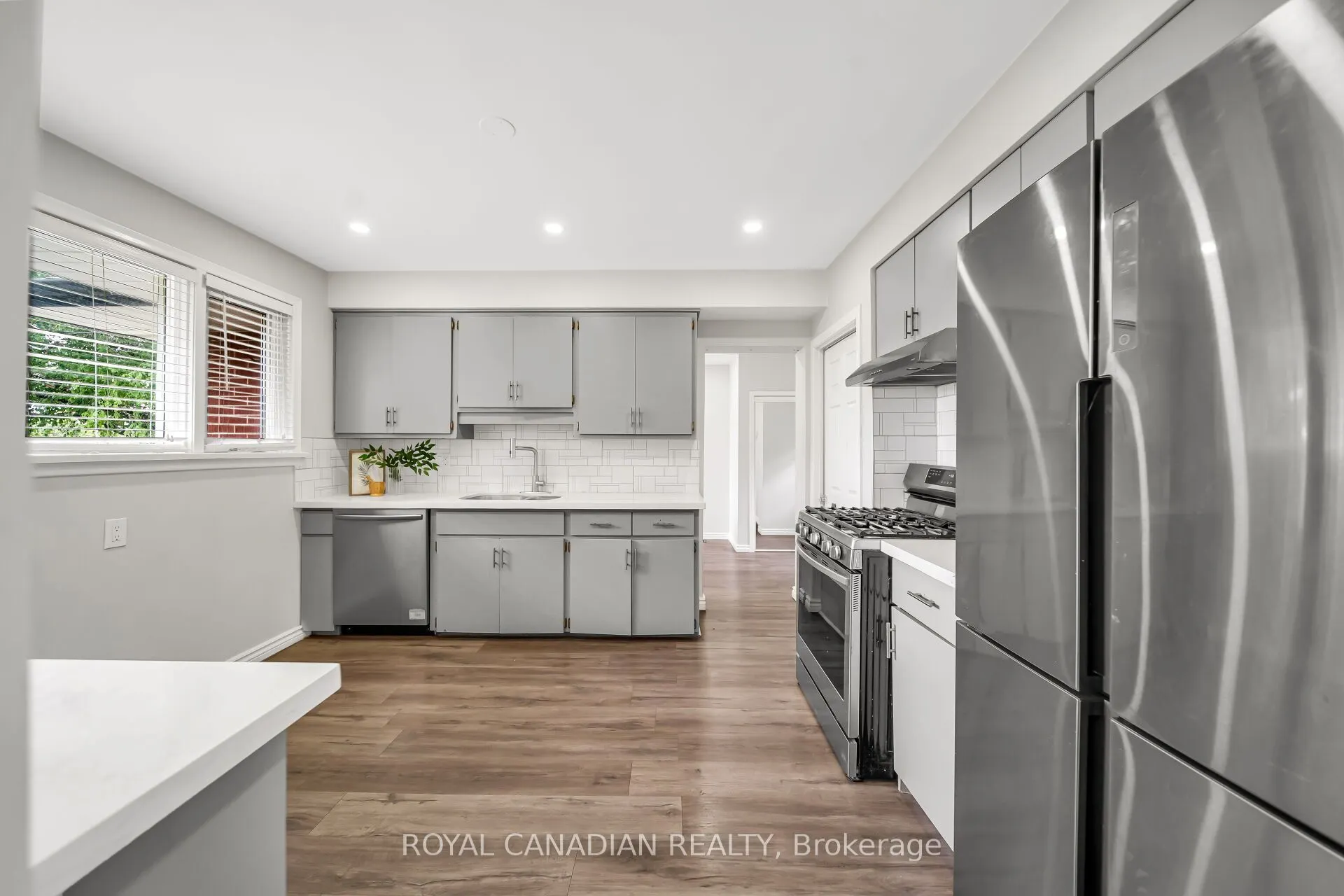 284 Cedar Crescent