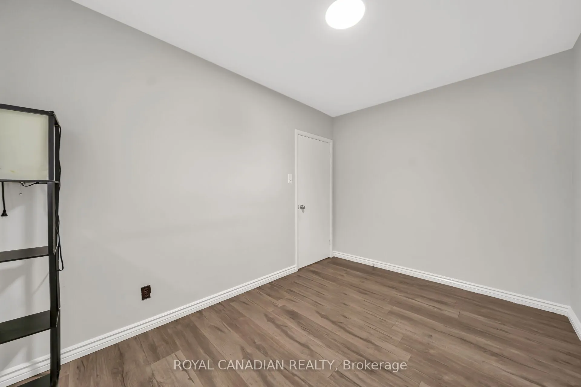 284 Cedar Crescent