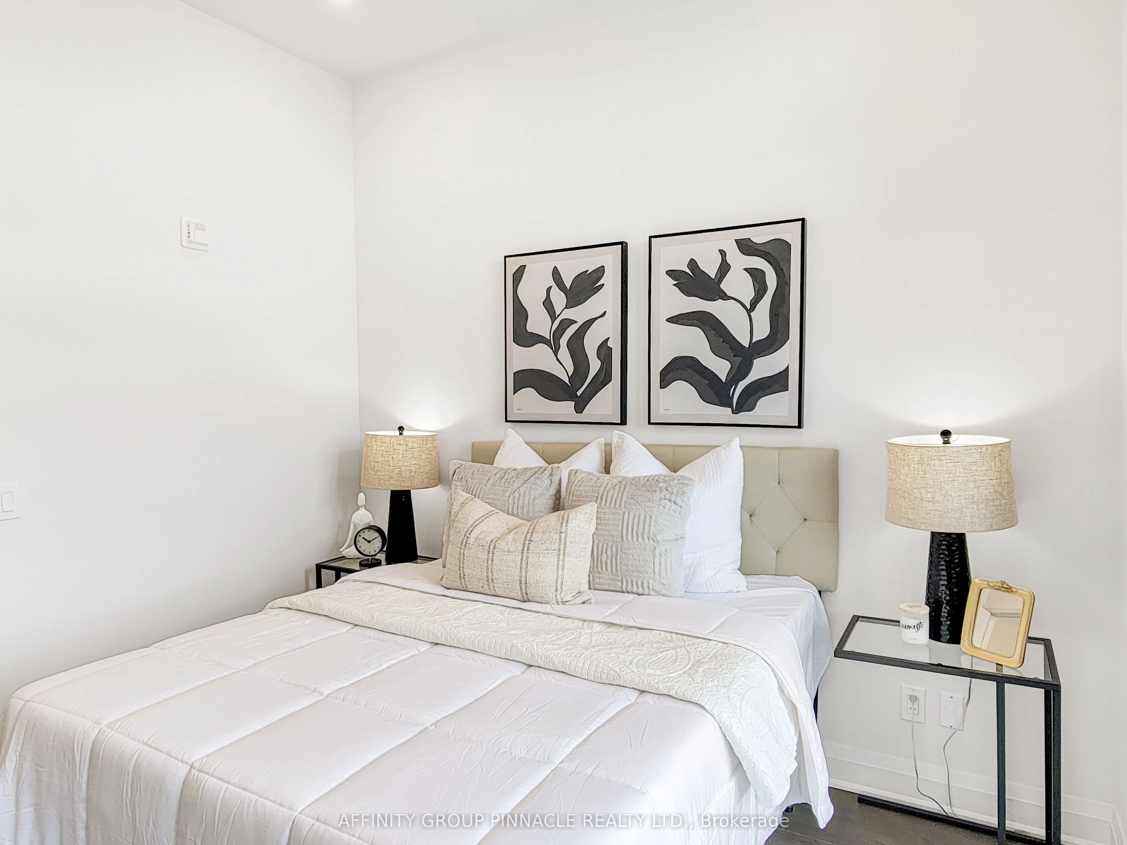99 Louisa Street #201