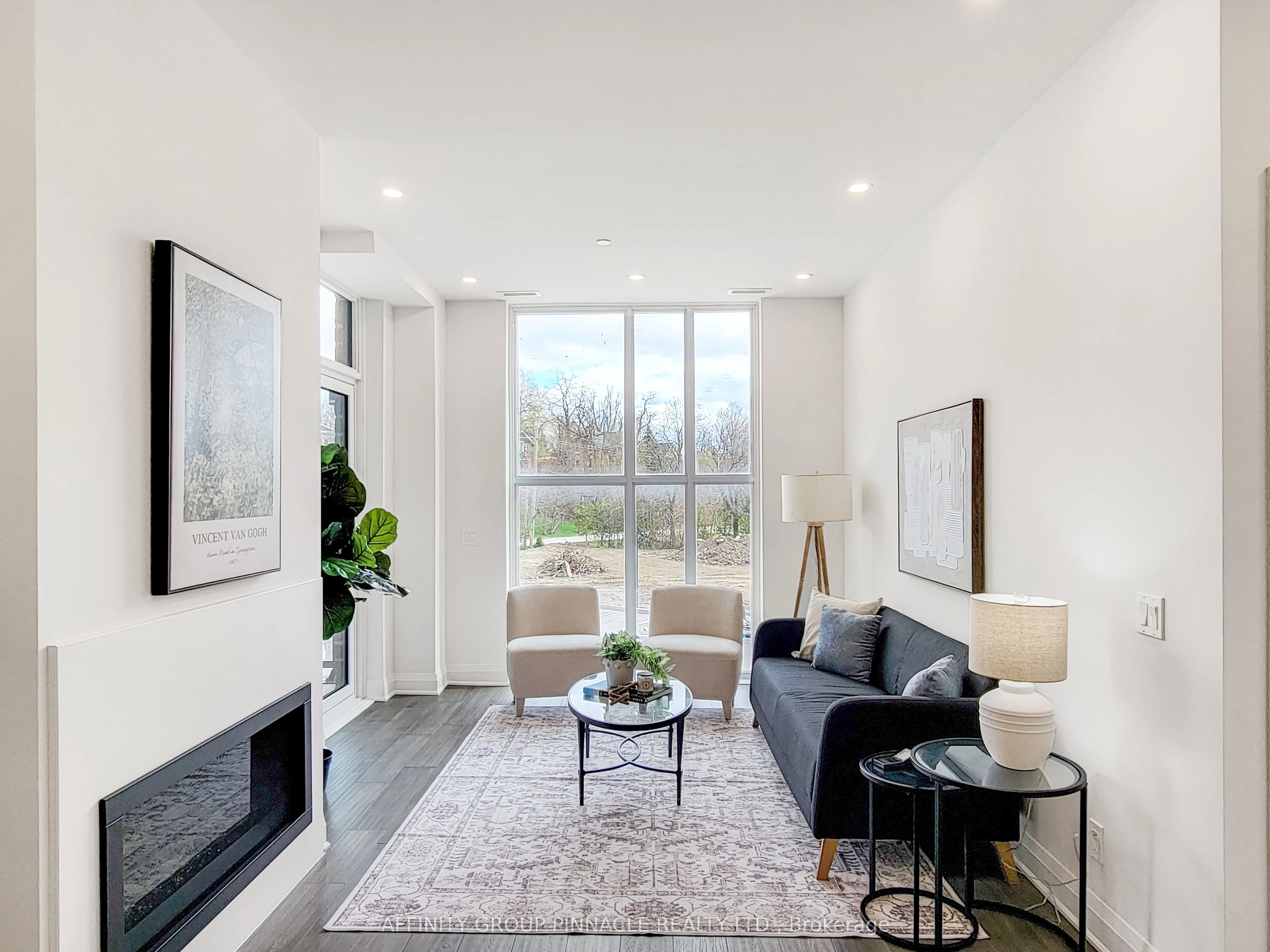 99 Louisa Street #201
