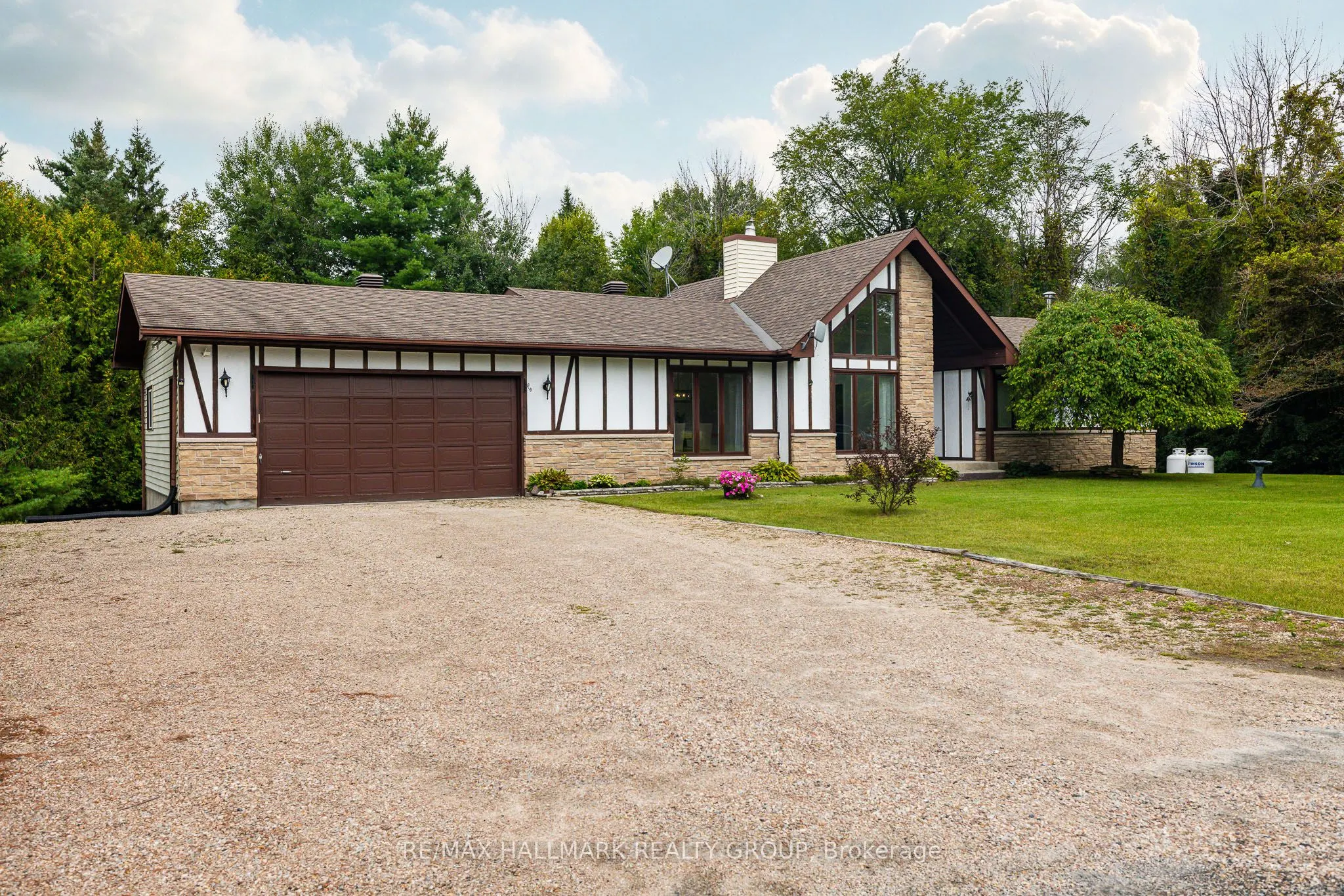 2346 Bathurst 5th Concession Road