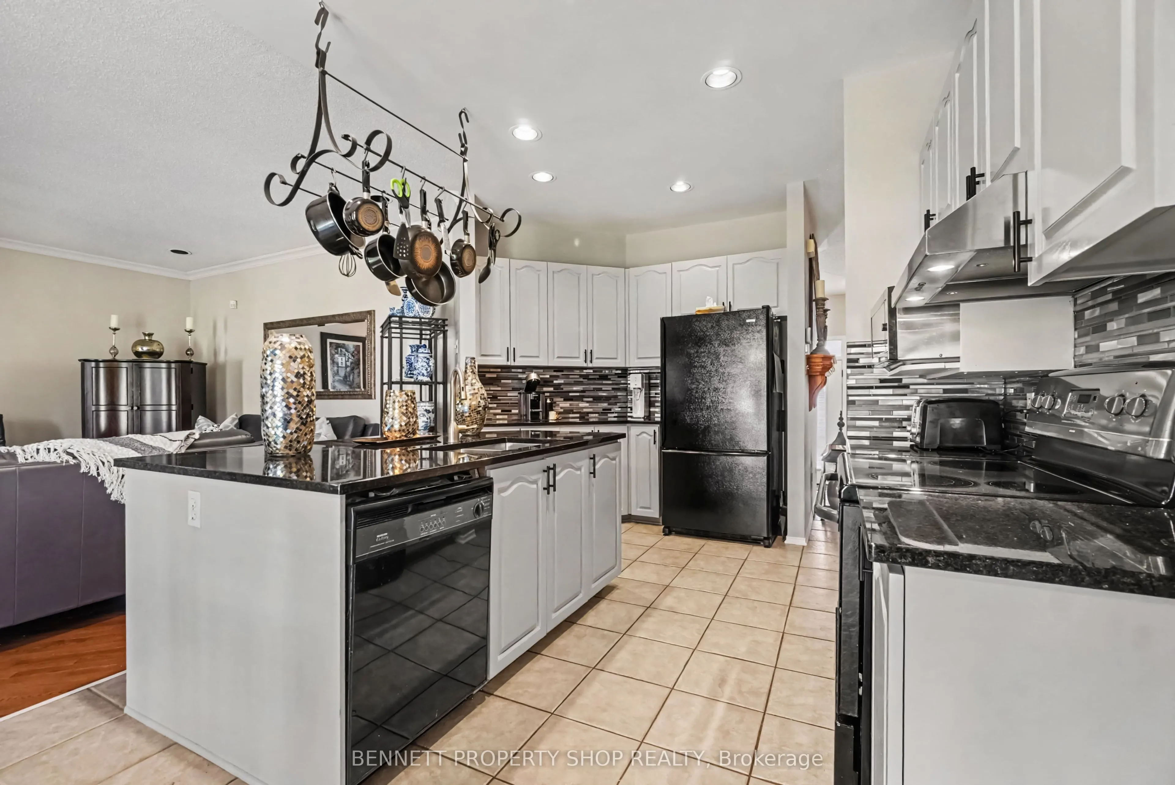21 Summerwind Crescent