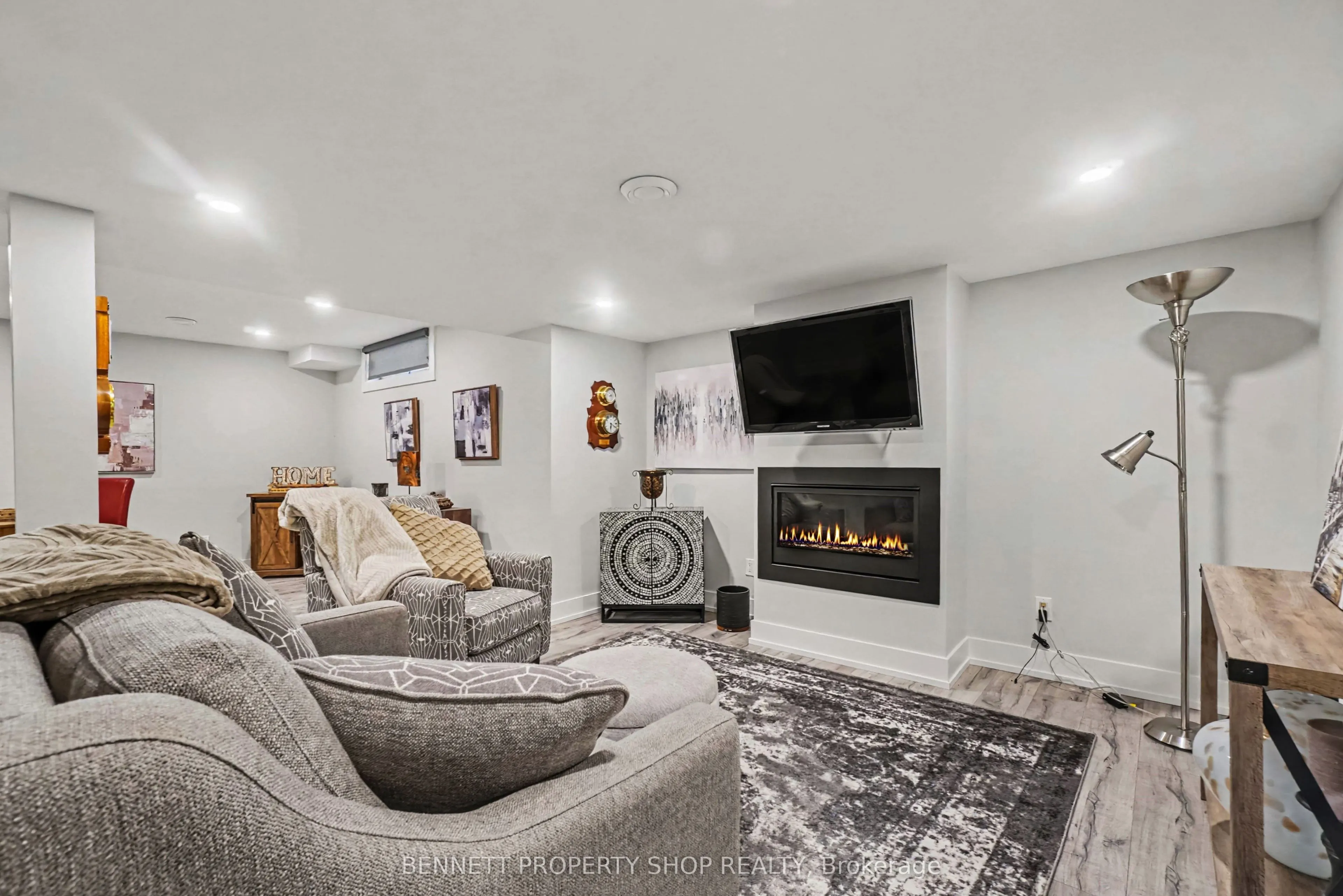 21 Summerwind Crescent
