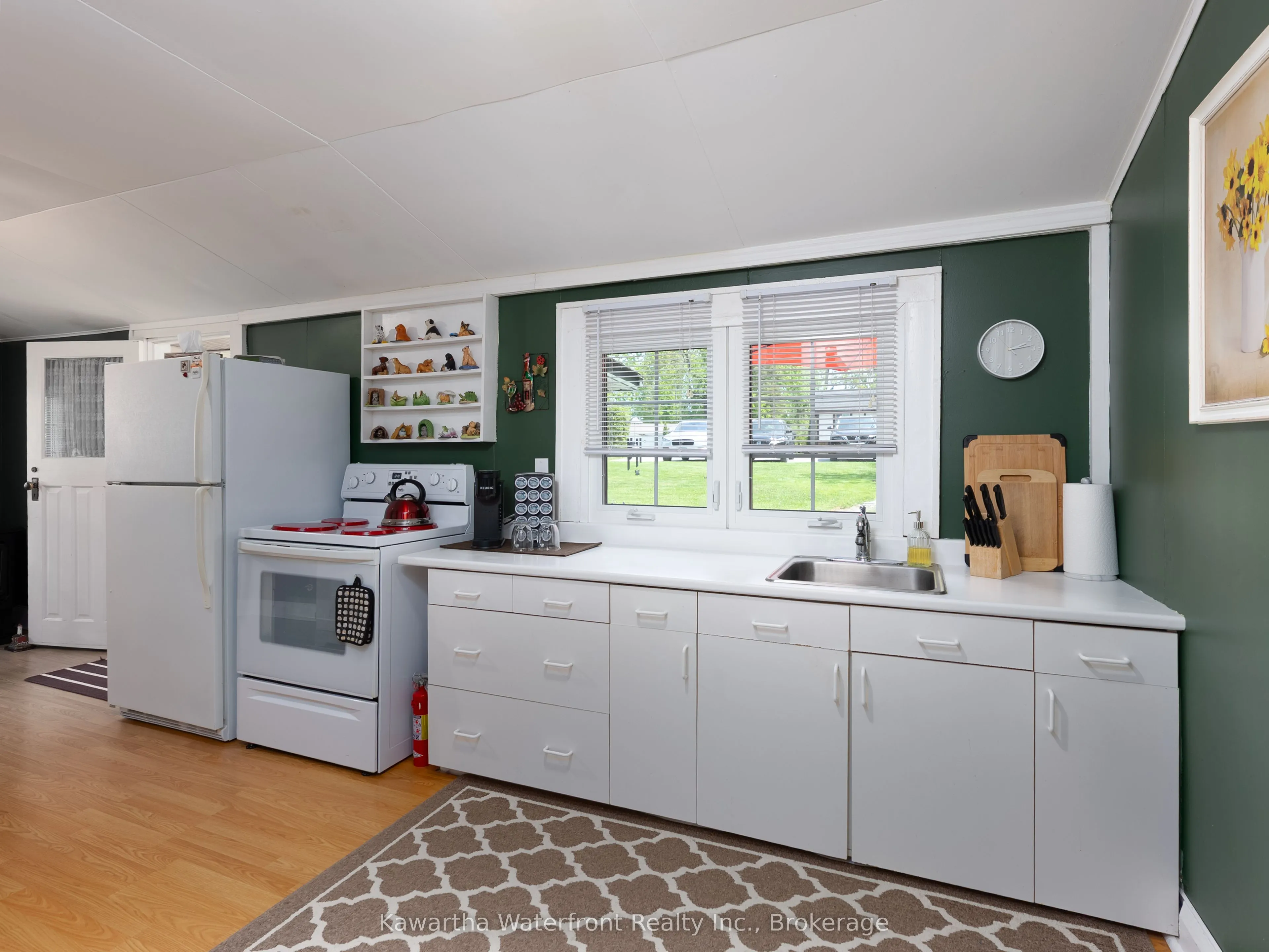 48 Leslie Frost Lane