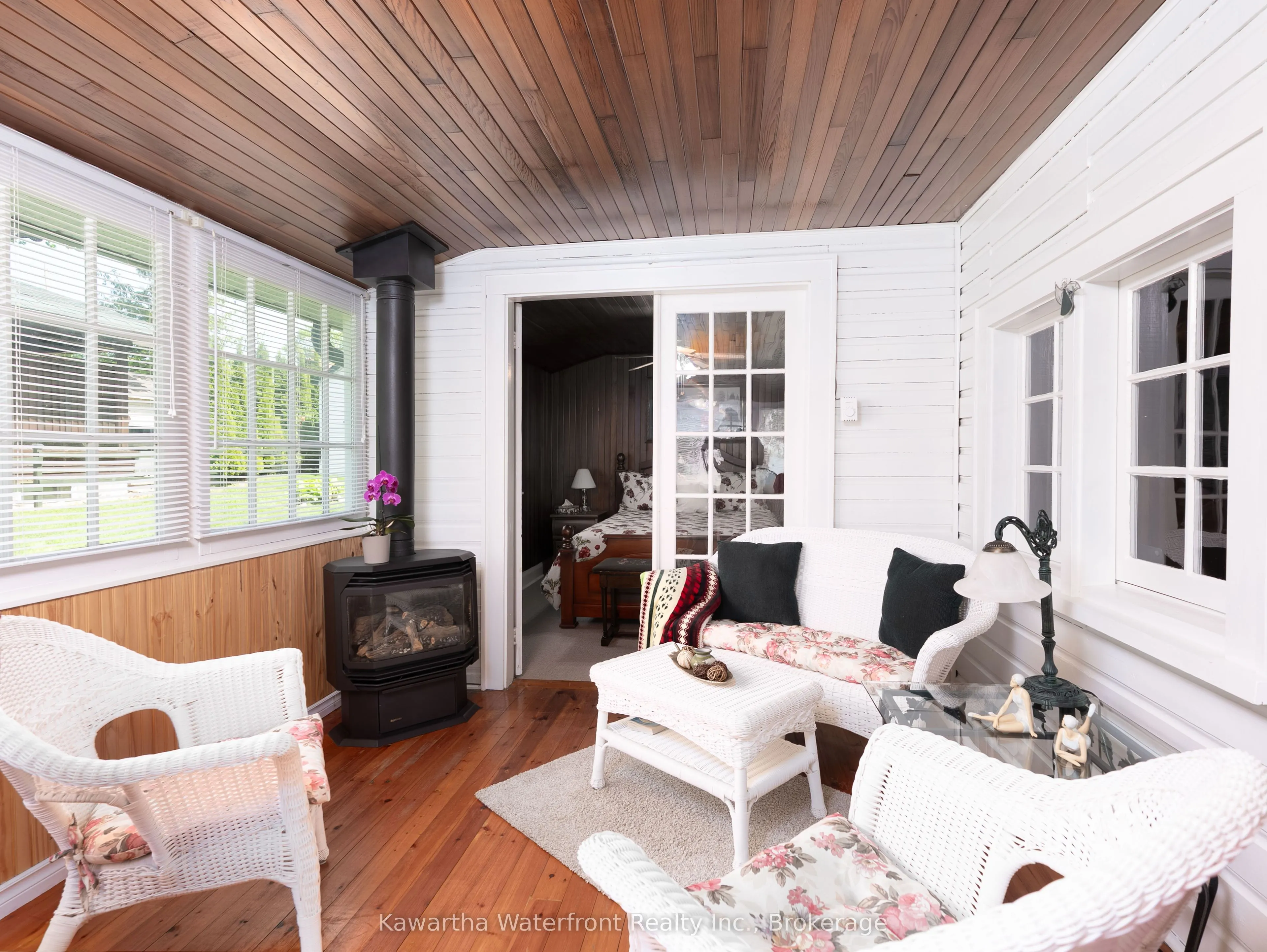 48 Leslie Frost Lane
