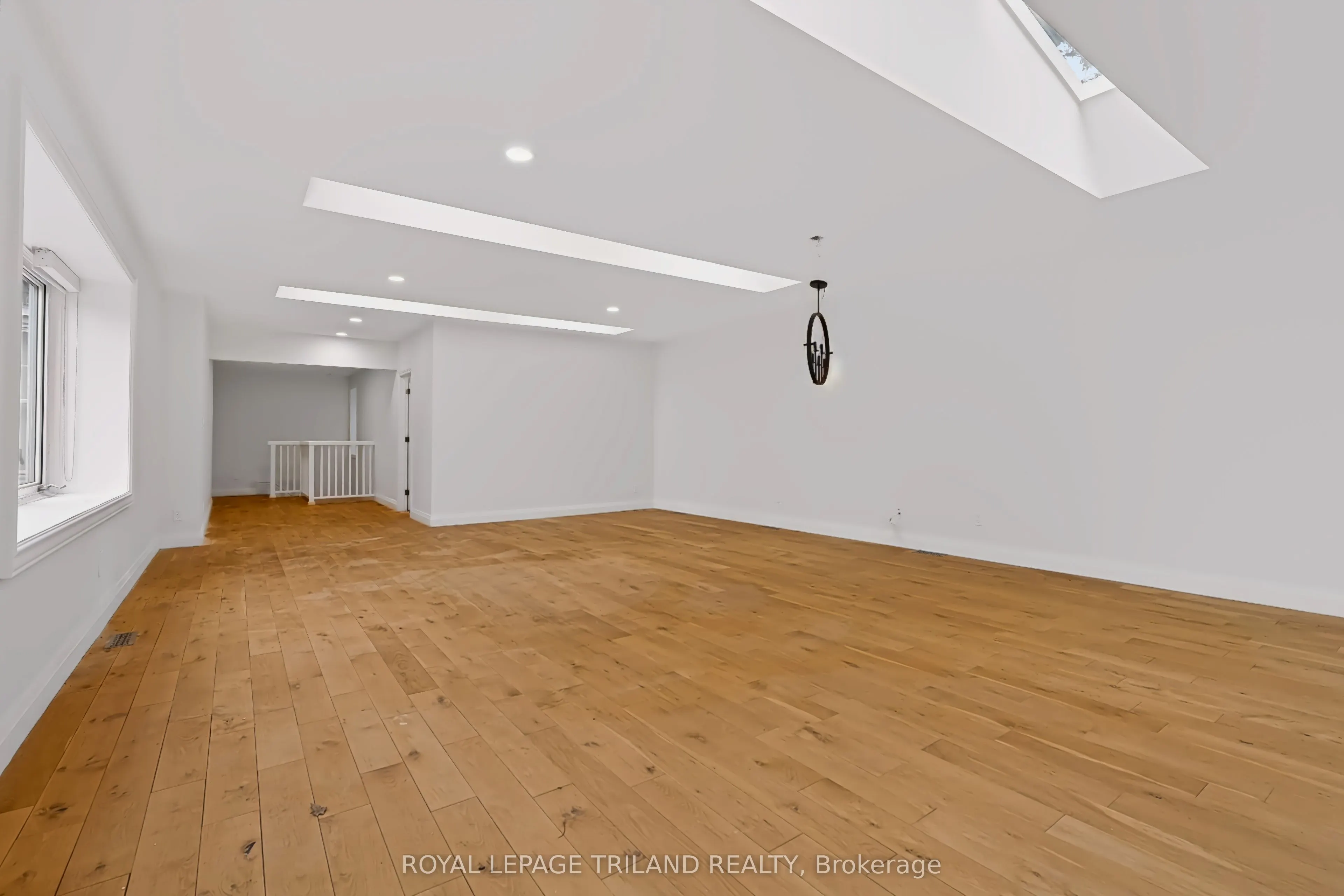467 Commissioners Road E
