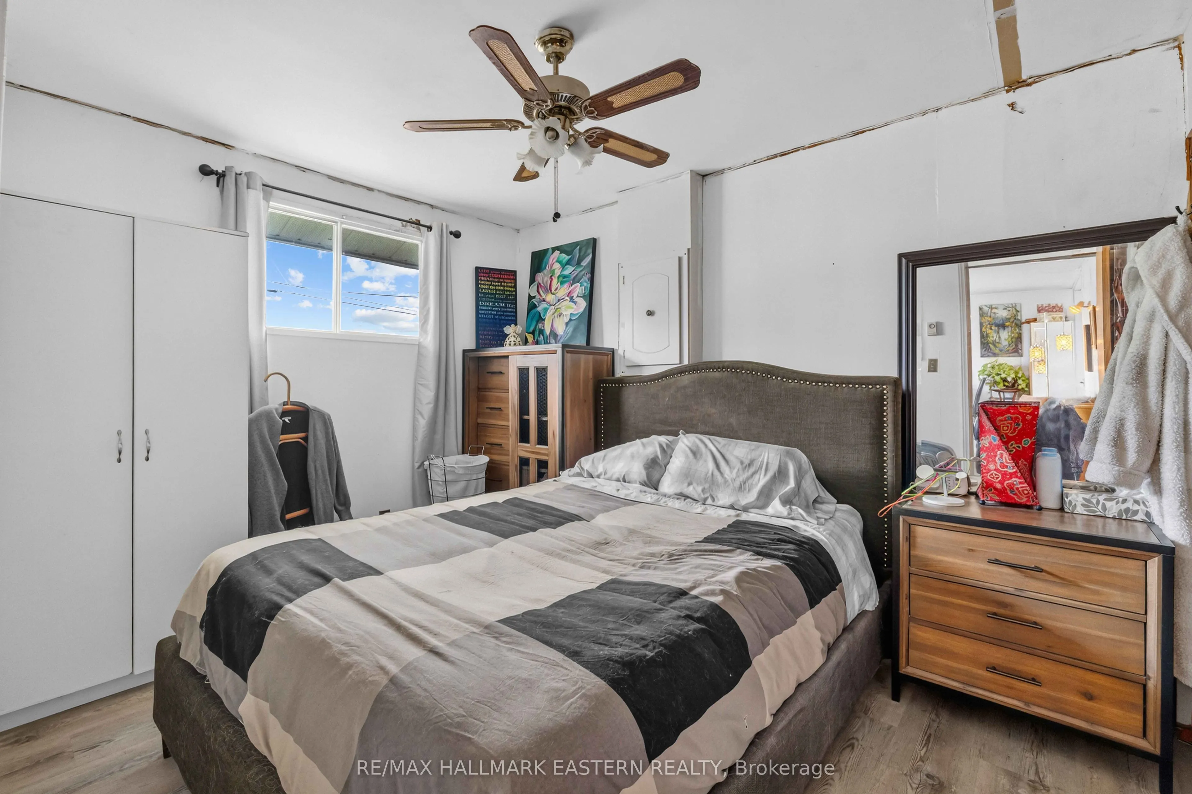 1303 1305 Glen Ross Road