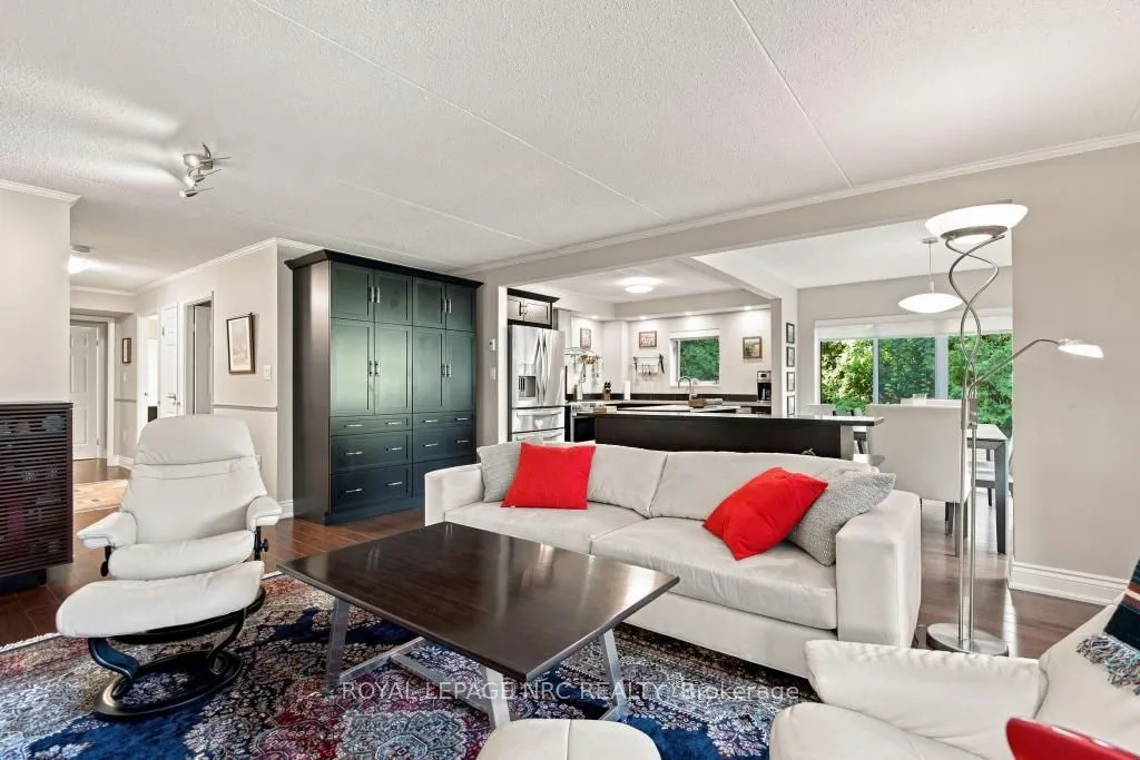 61 Paffard Street #202