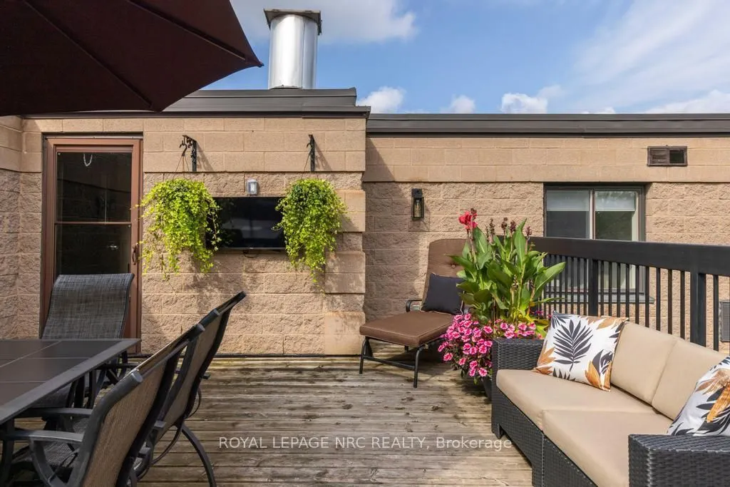 61 Paffard Street #202