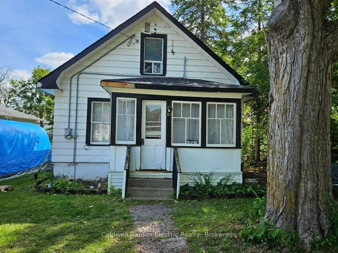 24 Victoria Street E