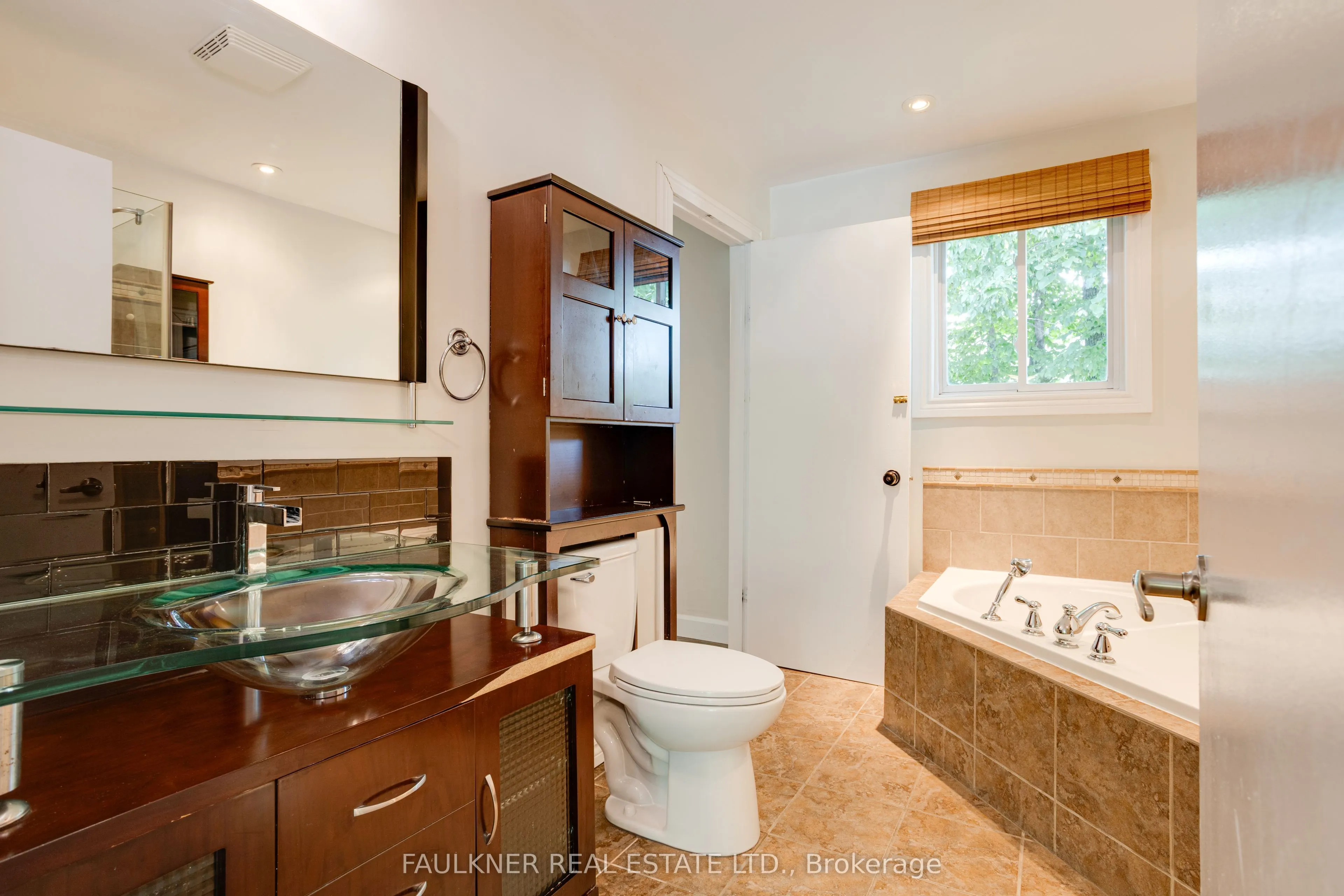2 Caribou Avenue