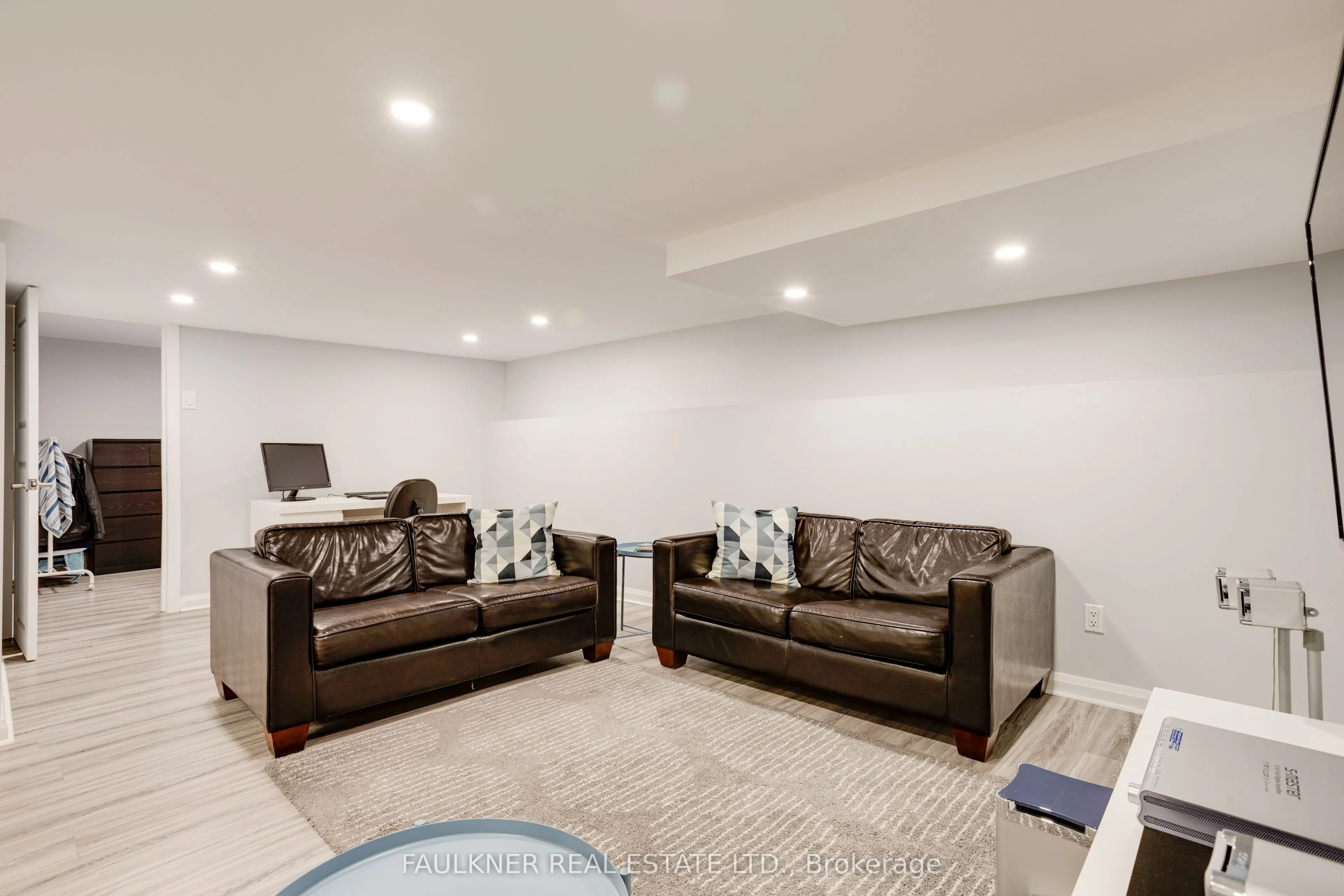 2 Caribou Avenue
