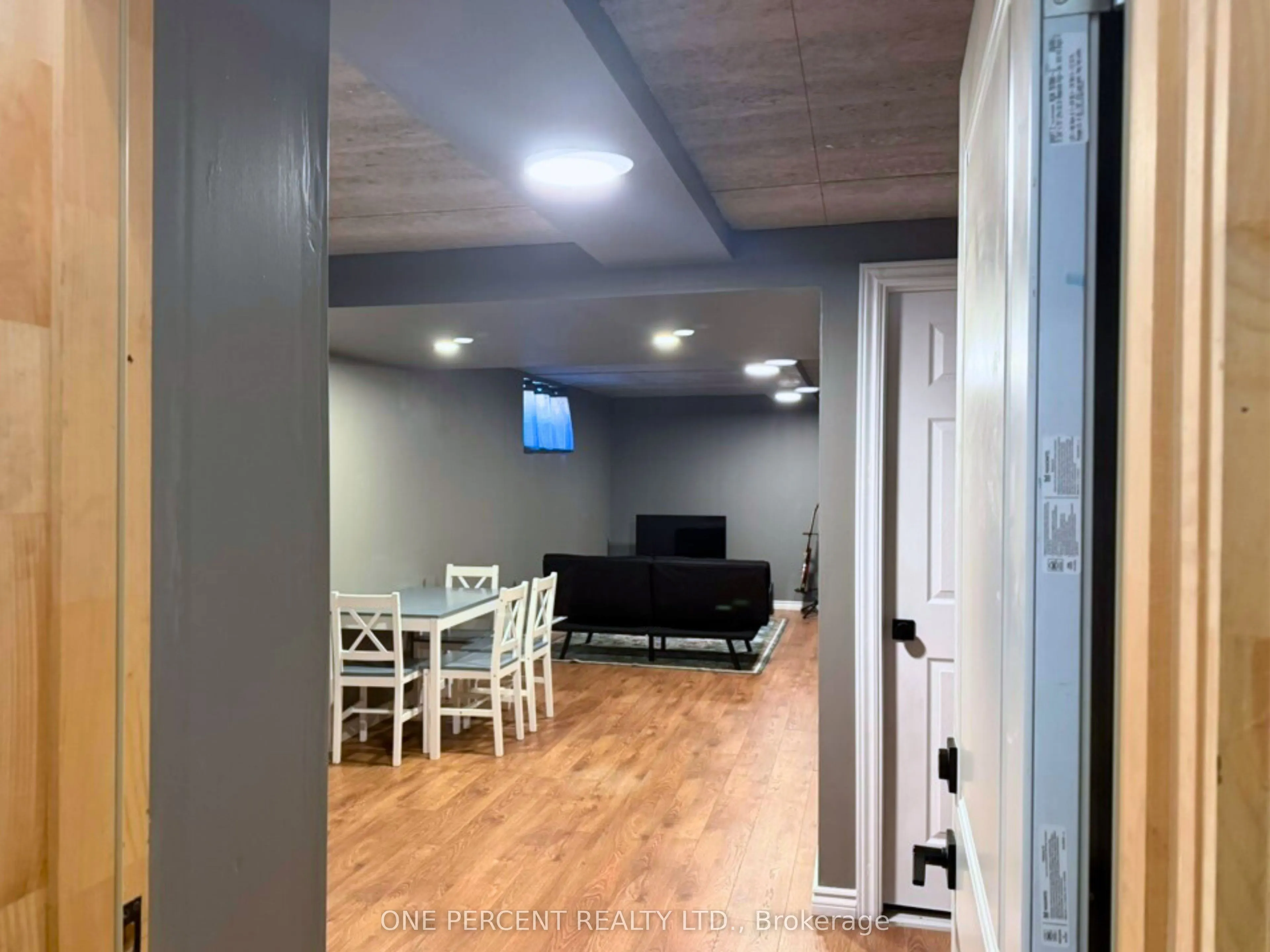 6 SHORES Lane #7