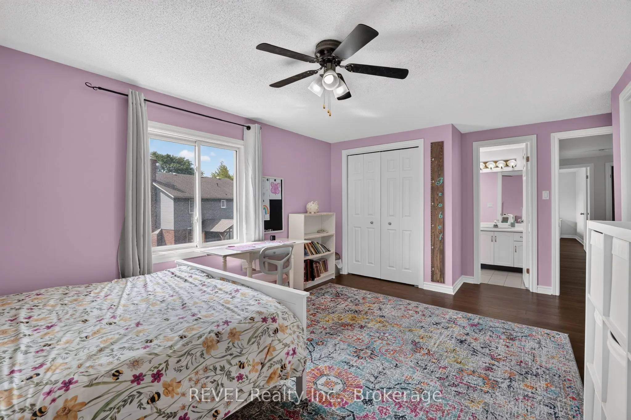 10 Meadowbrook Lane