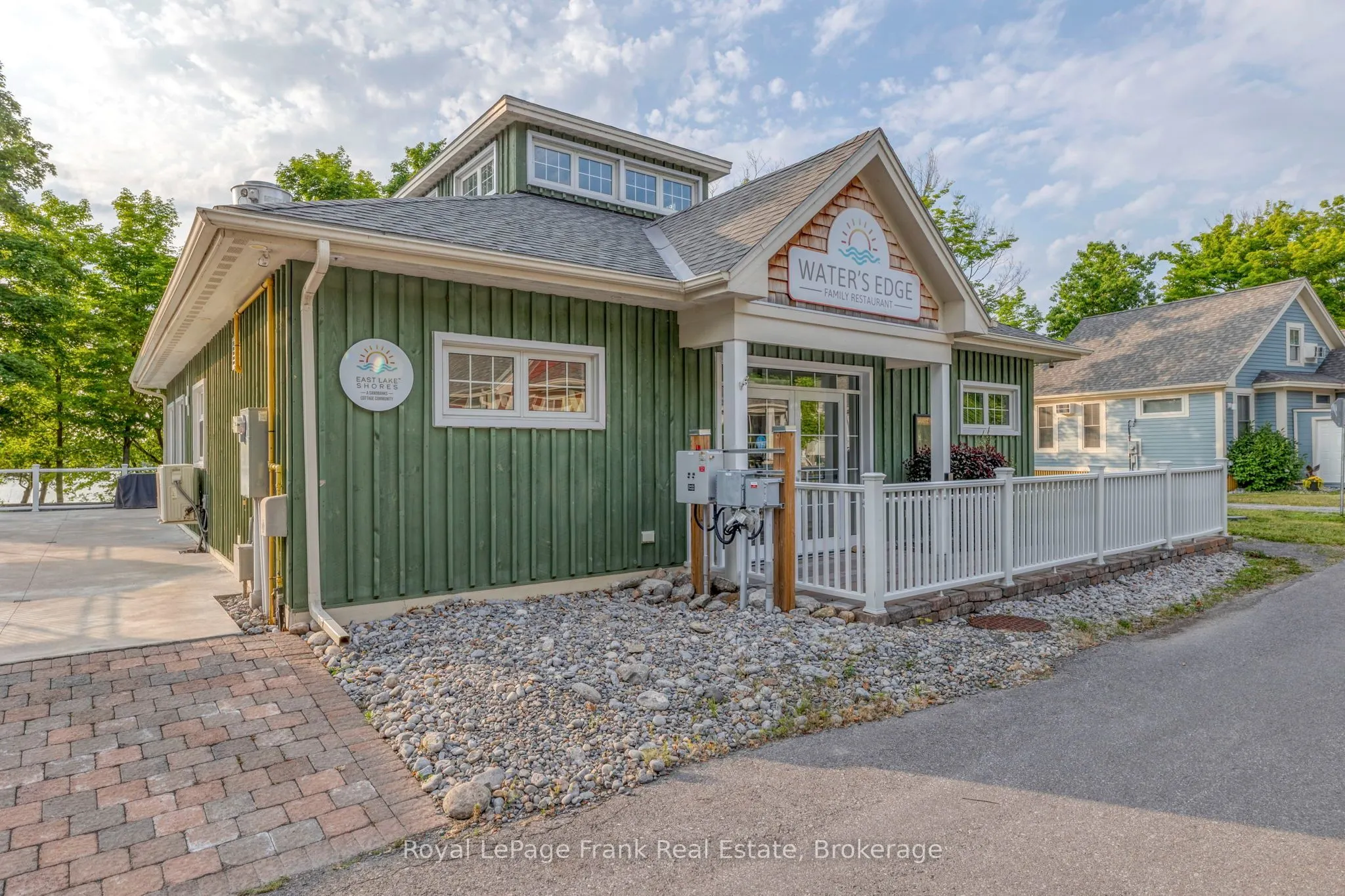 11 Hollow Lane #219
