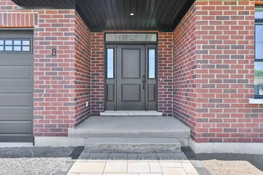 8 Dunmor Street