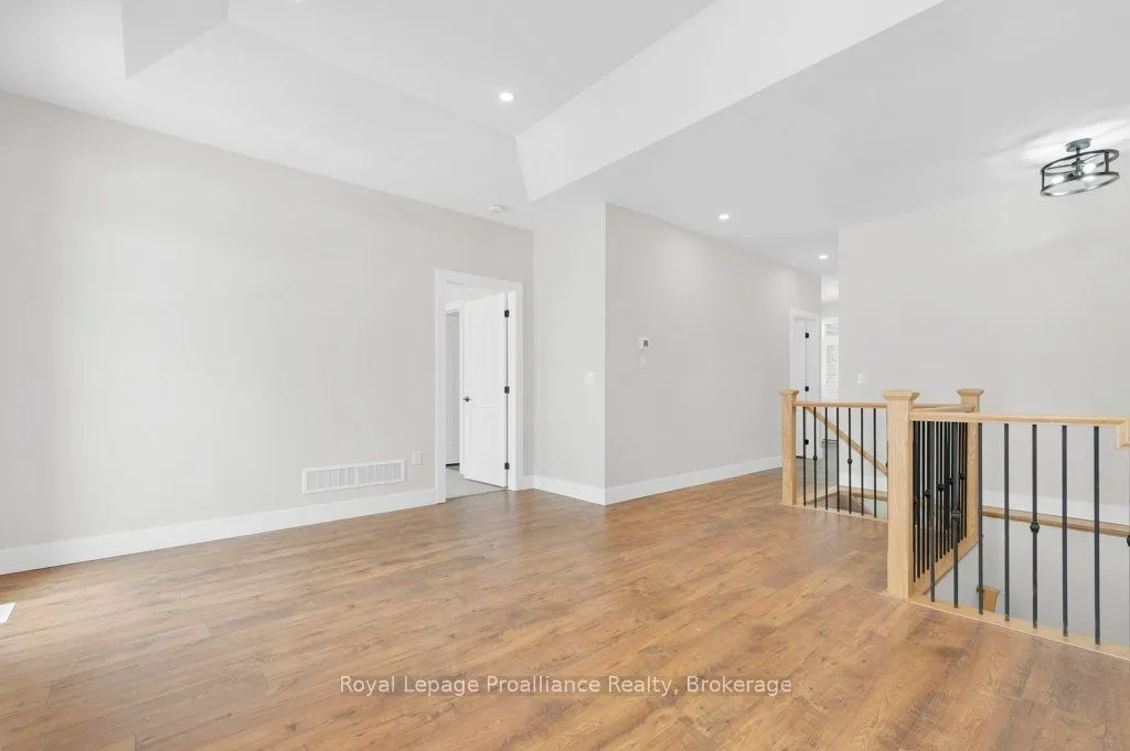 8 Dunmor Street