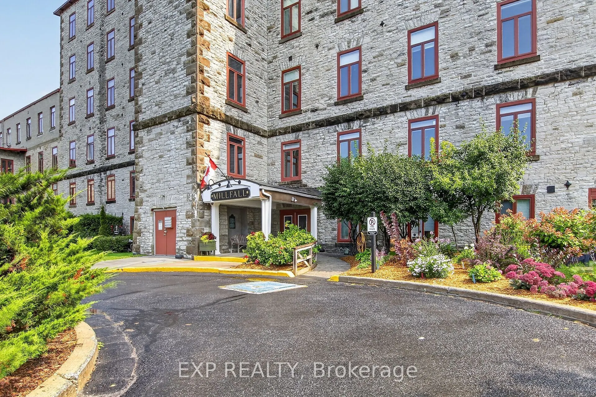 1 Rosamond Street E #405